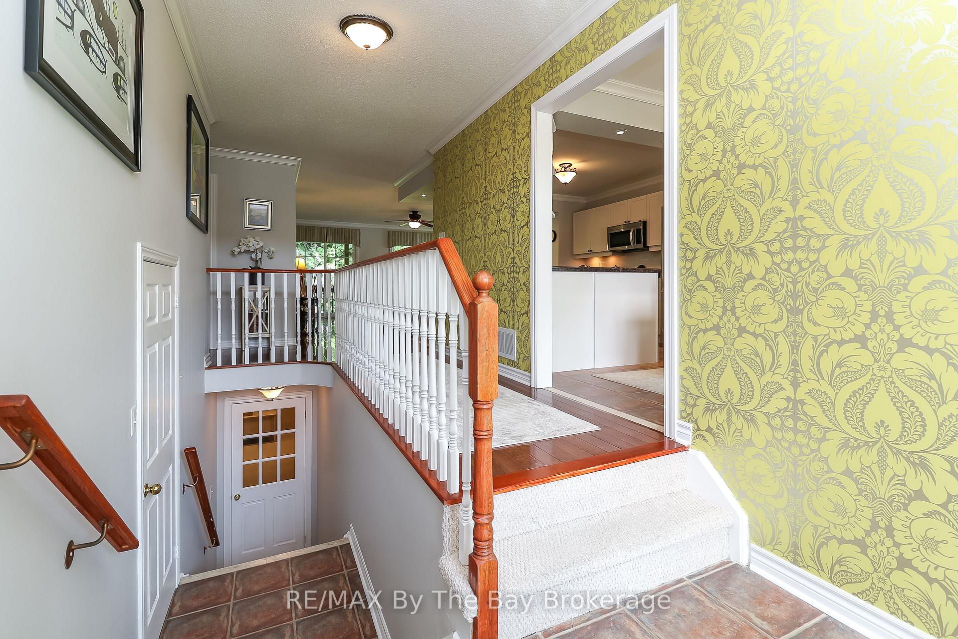 Photo 10 of 10 Masters Lane, Wasaga Beach — HOMEH