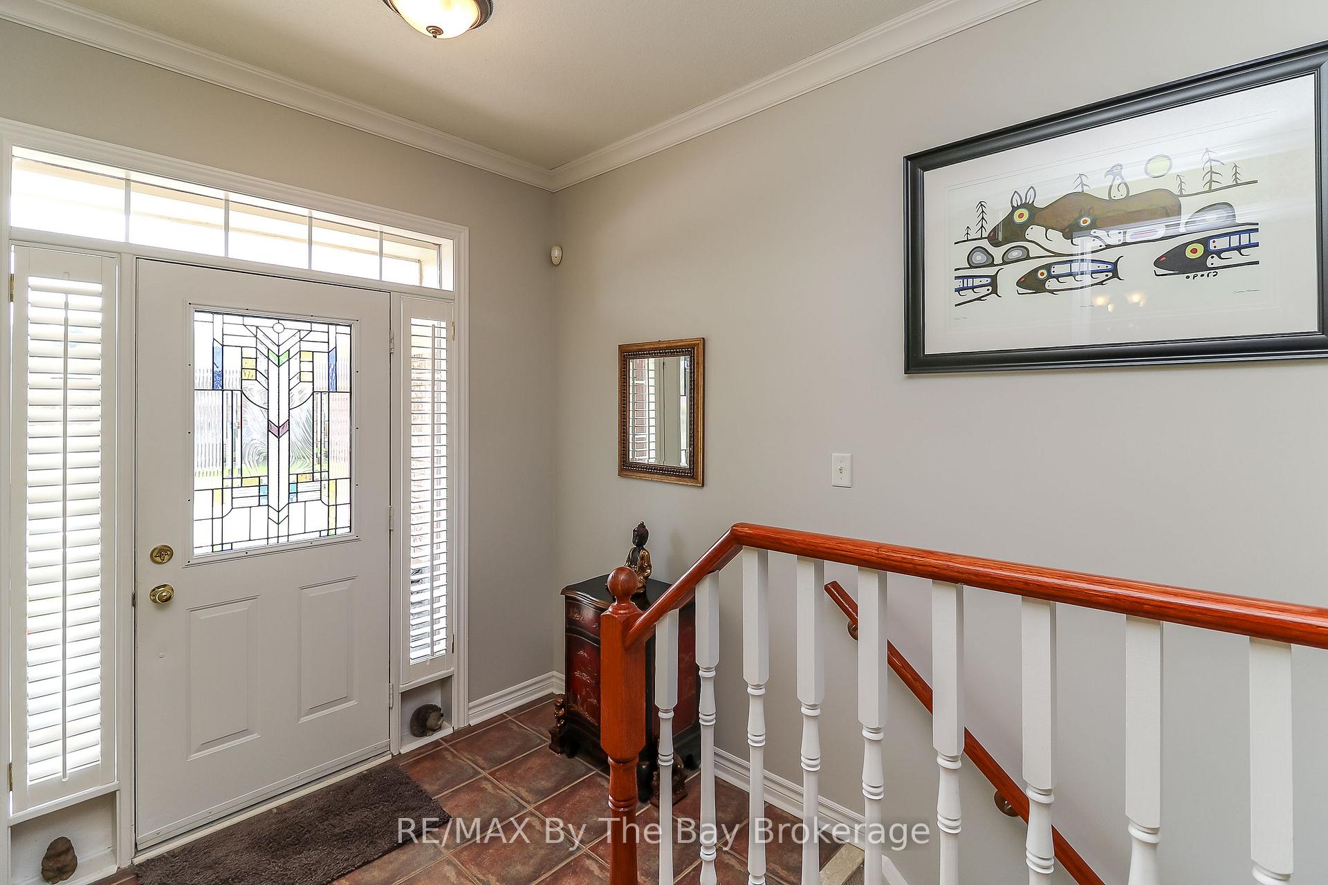 Photo 11 of 10 Masters Lane, Wasaga Beach — HOMEH