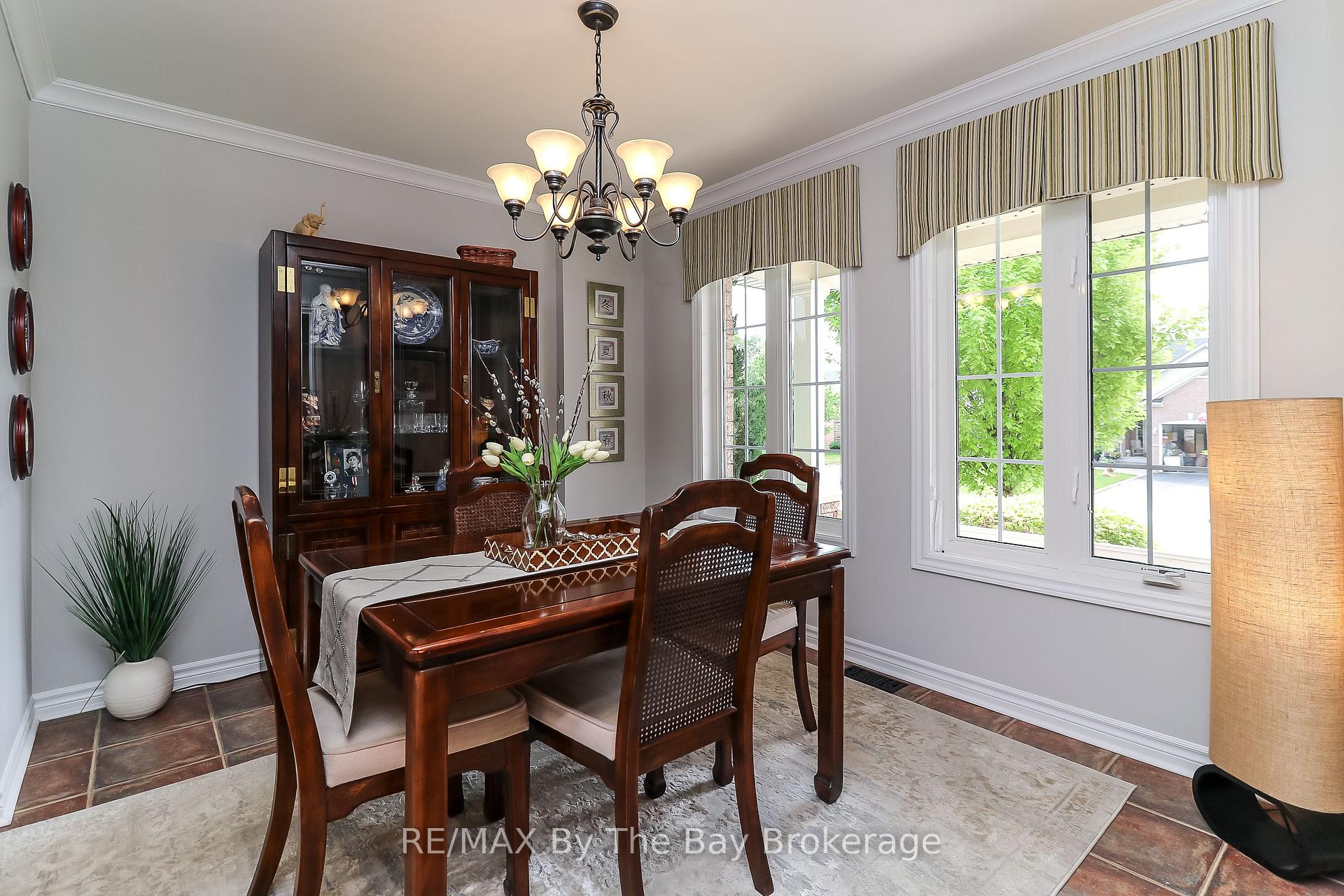 Photo 13 of 10 Masters Lane, Wasaga Beach — HOMEH