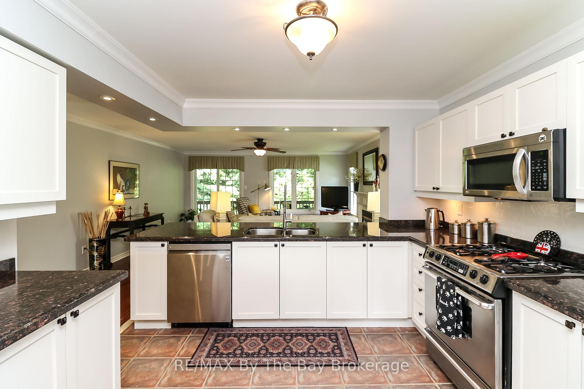 Photo 19 of 10 Masters Lane, Wasaga Beach — HOMEH