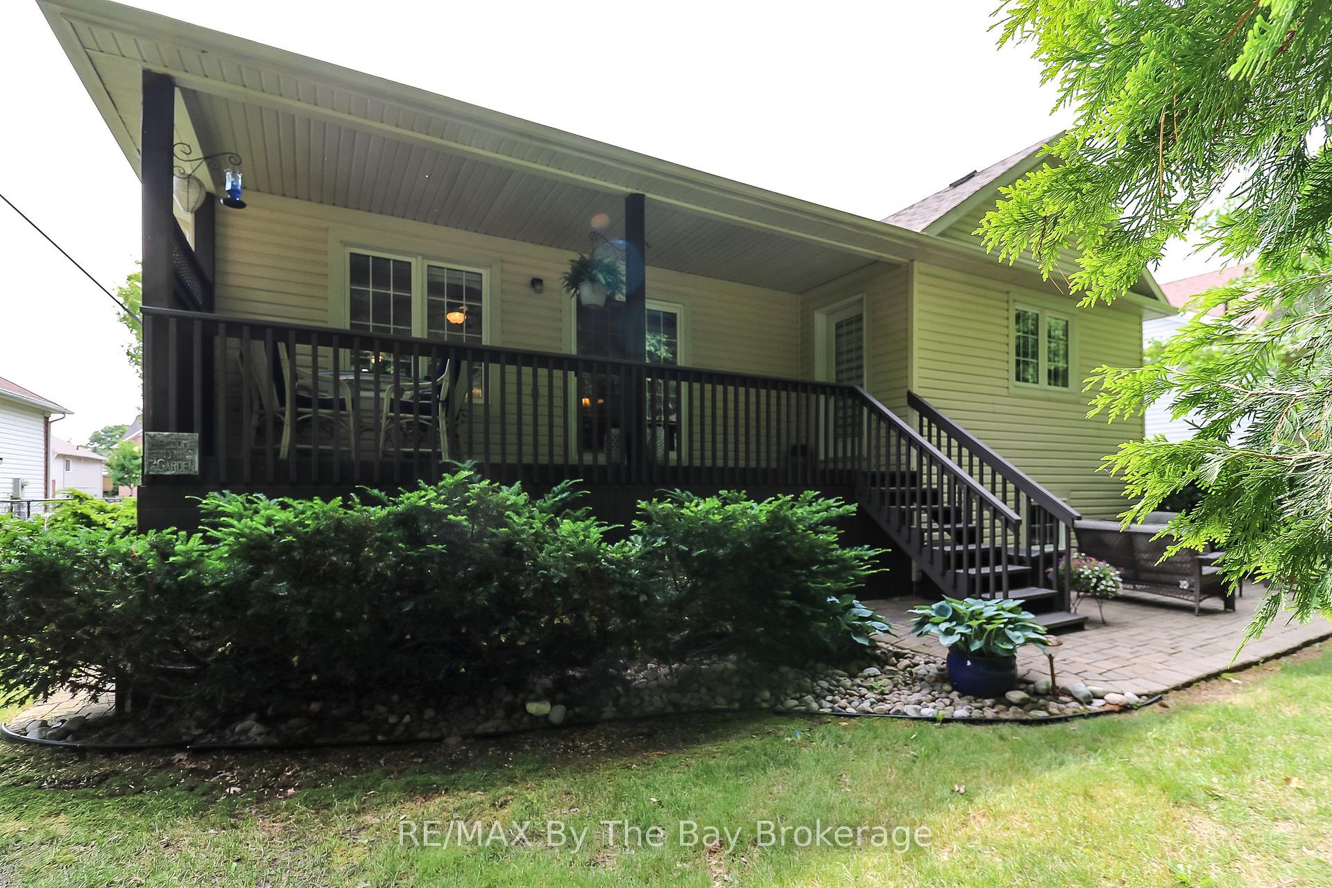 Photo 39 of 10 Masters Lane, Wasaga Beach — HOMEH