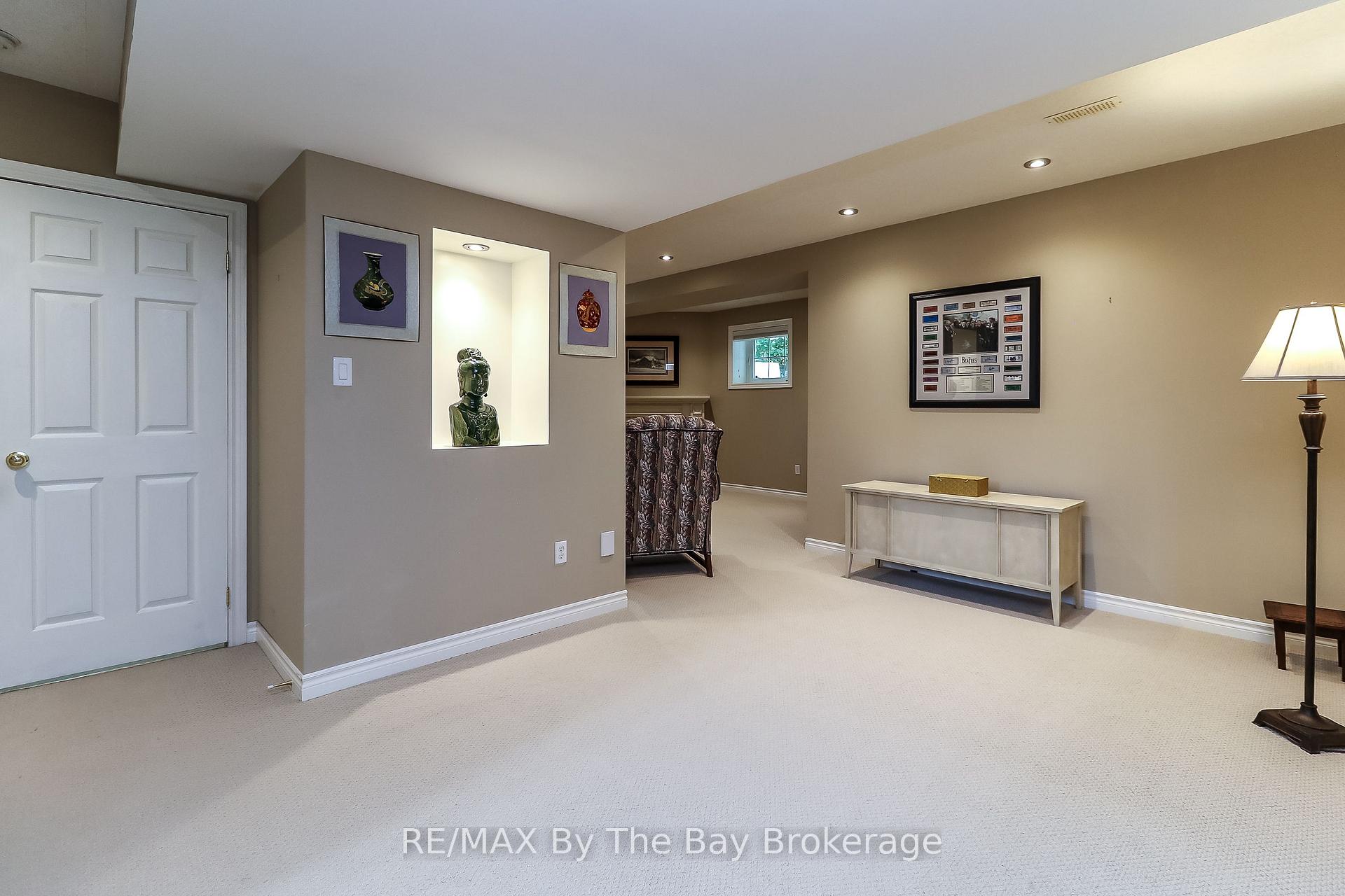 Photo 44 of 10 Masters Lane, Wasaga Beach — HOMEH