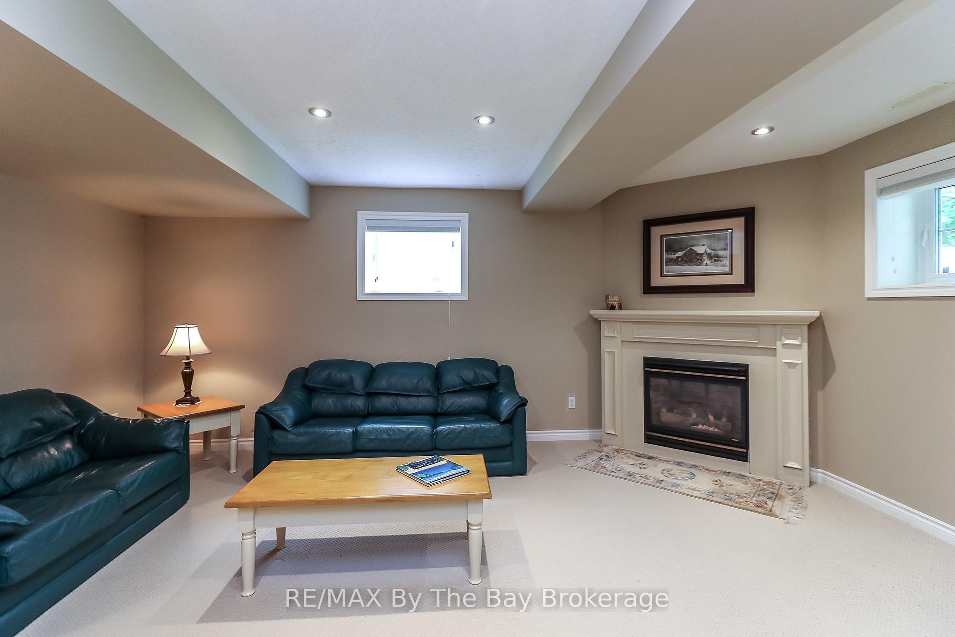Photo 47 of 10 Masters Lane, Wasaga Beach — HOMEH