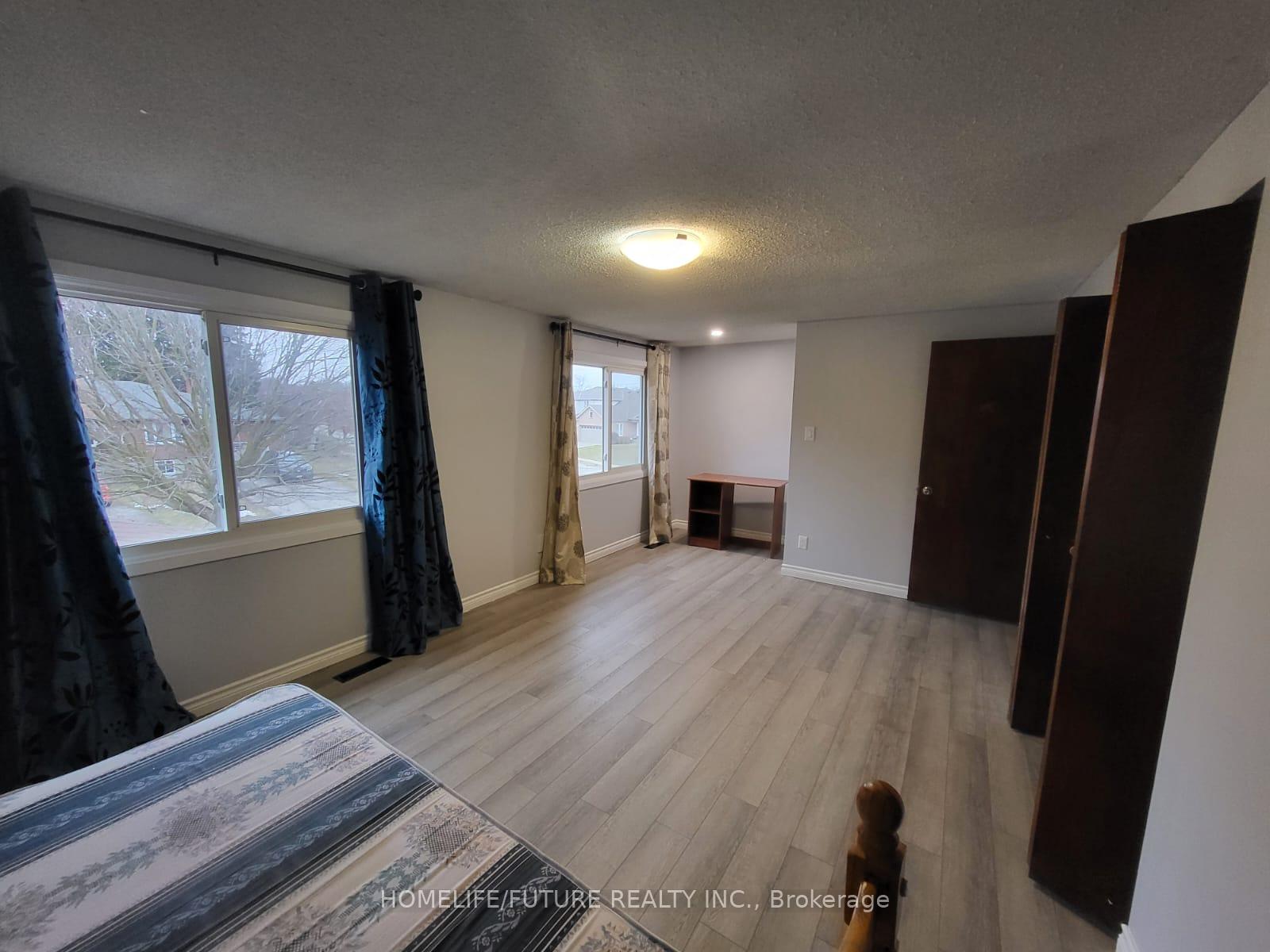 Photo 3 of 398A Churchill Court, Waterloo — HOMEH