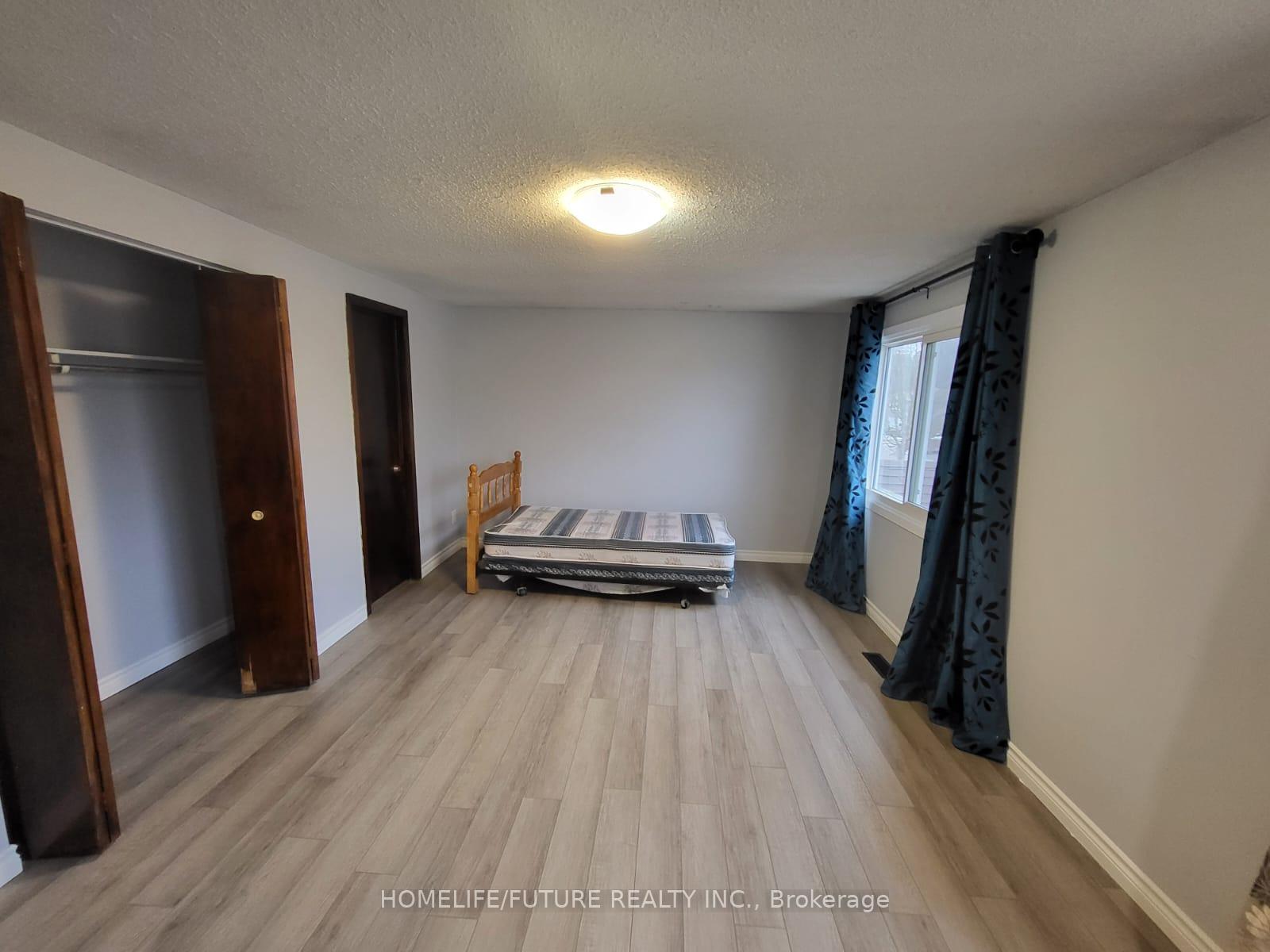 Photo 4 of 398A Churchill Court, Waterloo — HOMEH