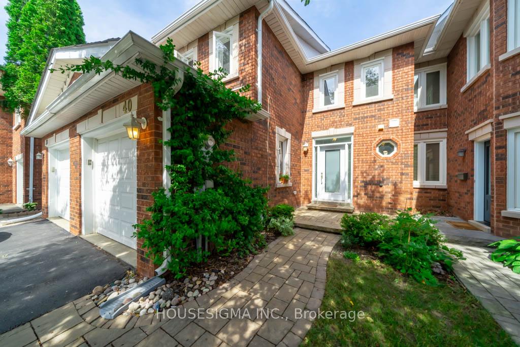 Photo 1 of 40 Brownstone Circle, Vaughan, Crestwood-Springfarm-Yorkhill — HOMEH