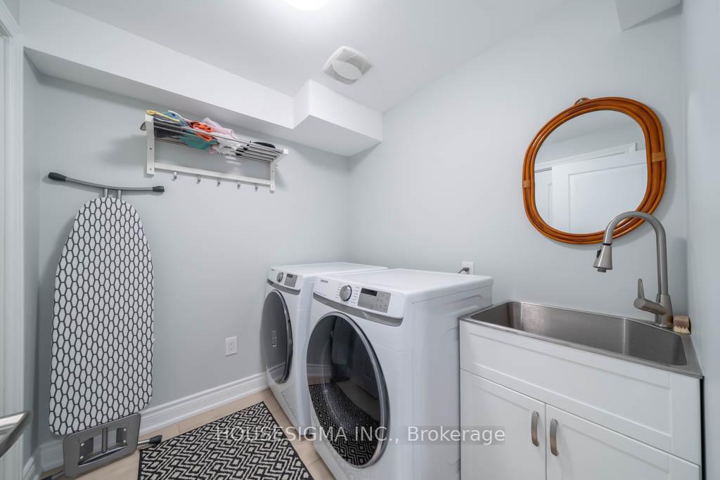 Photo 26 of 40 Brownstone Circle, Vaughan, Crestwood-Springfarm-Yorkhill — HOMEH