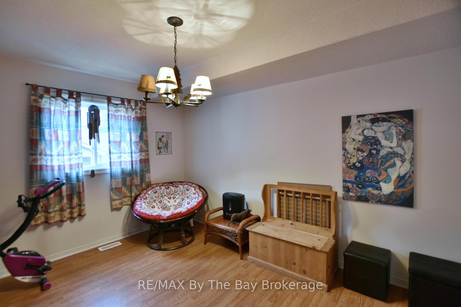 Photo 12 of 126 Fernbrook Drive, Wasaga Beach — HOMEH