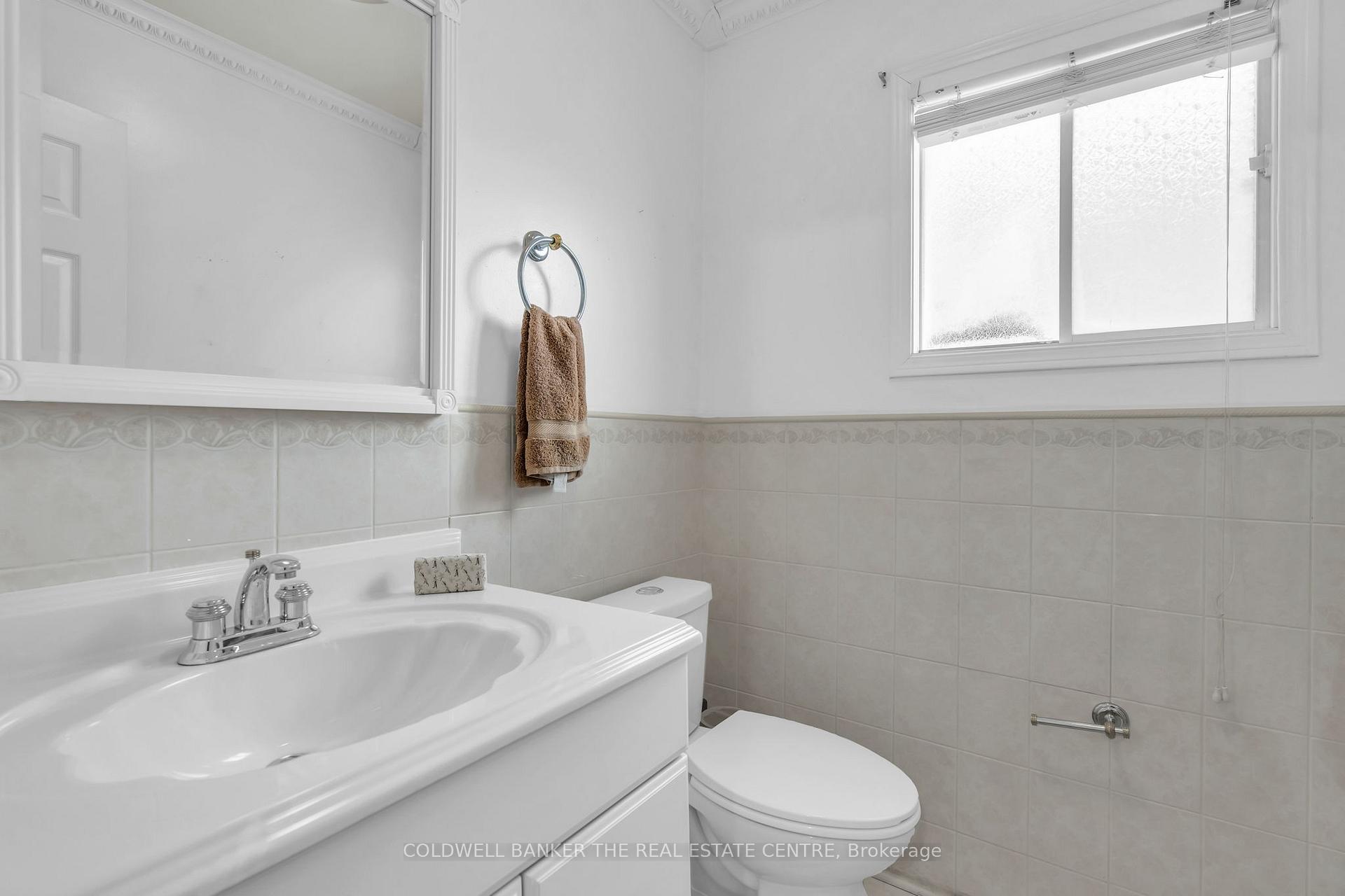 Photo 8 of 20 Backus Court, Markham, Raymerville — HOMEH