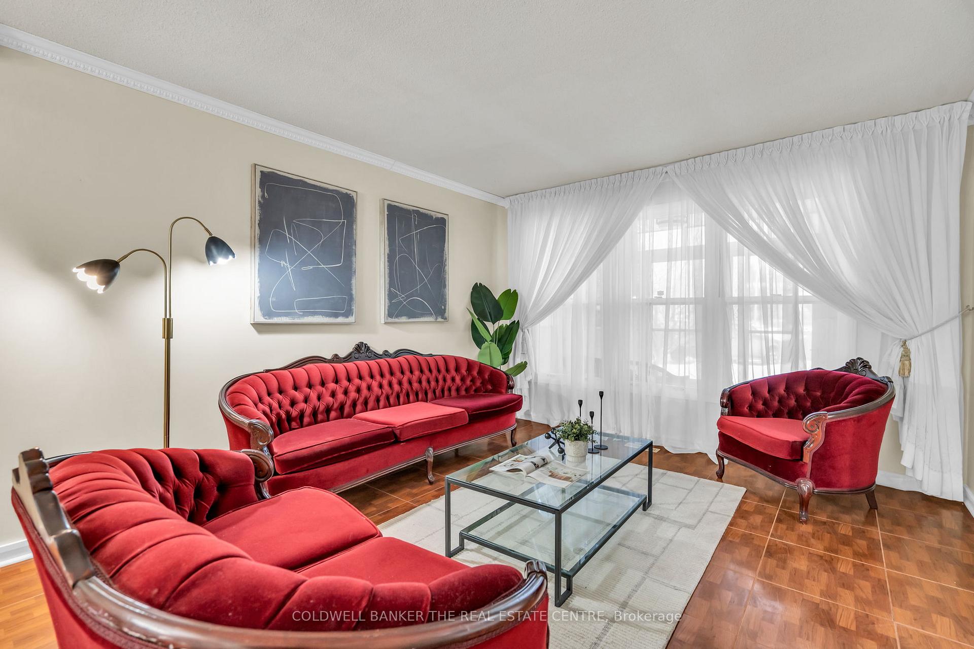 Photo 9 of 20 Backus Court, Markham, Raymerville — HOMEH