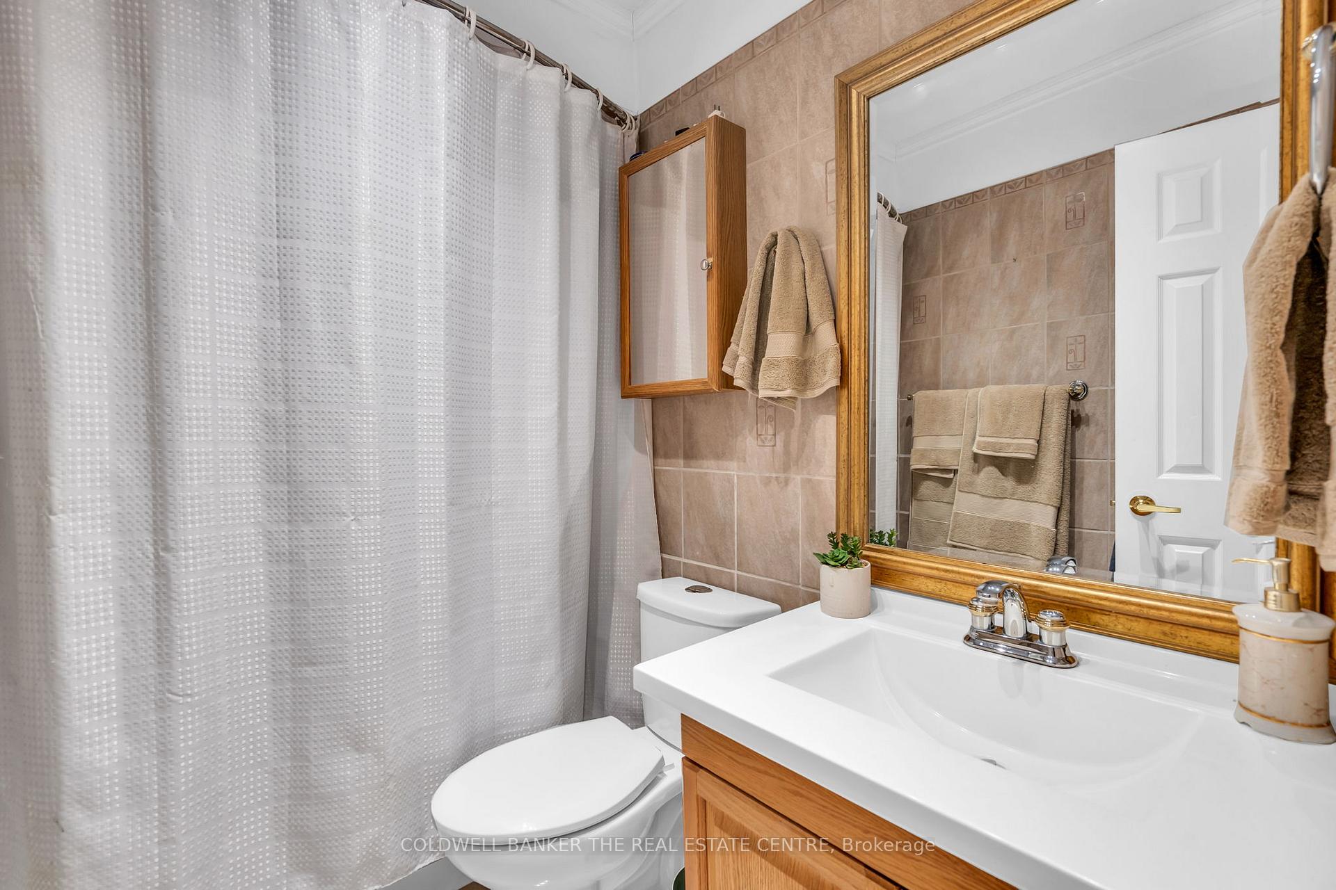 Photo 22 of 20 Backus Court, Markham, Raymerville — HOMEH