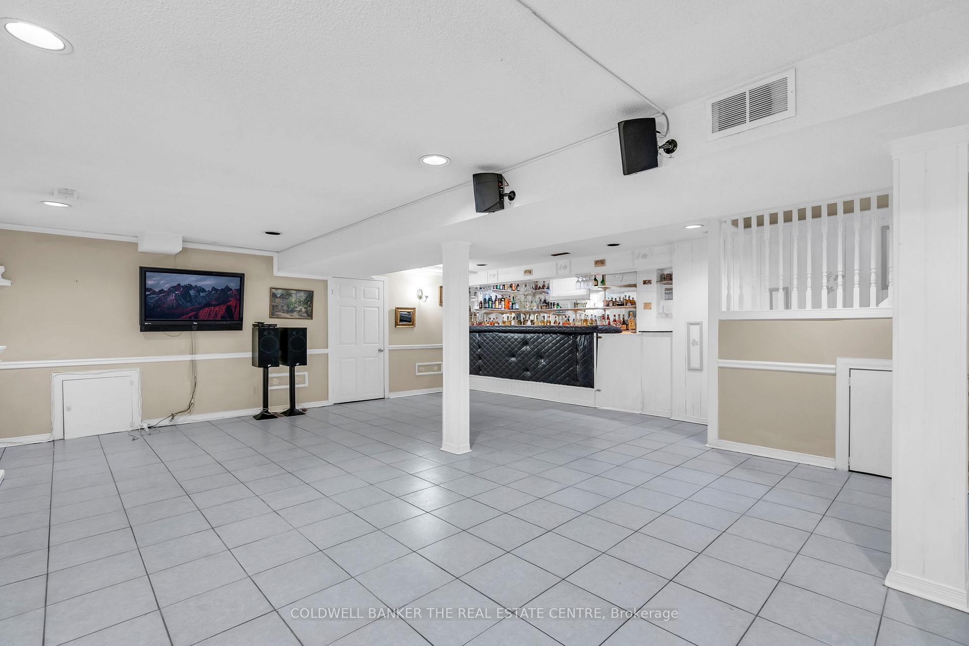 Photo 32 of 20 Backus Court, Markham, Raymerville — HOMEH
