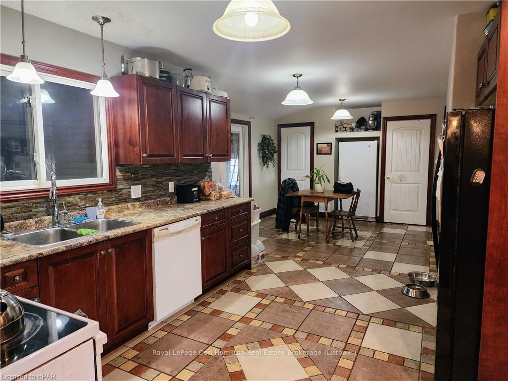 Photo 10 of 237 Forler Street, West Grey — HOMEH