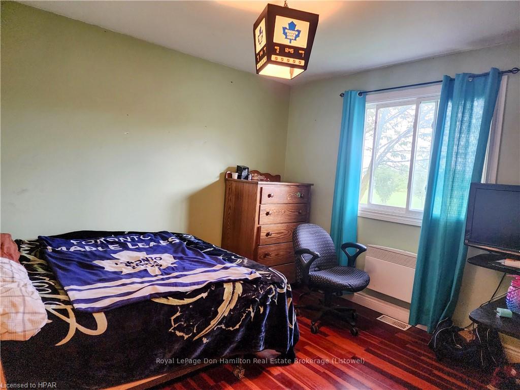 Photo 18 of 237 Forler Street, West Grey — HOMEH