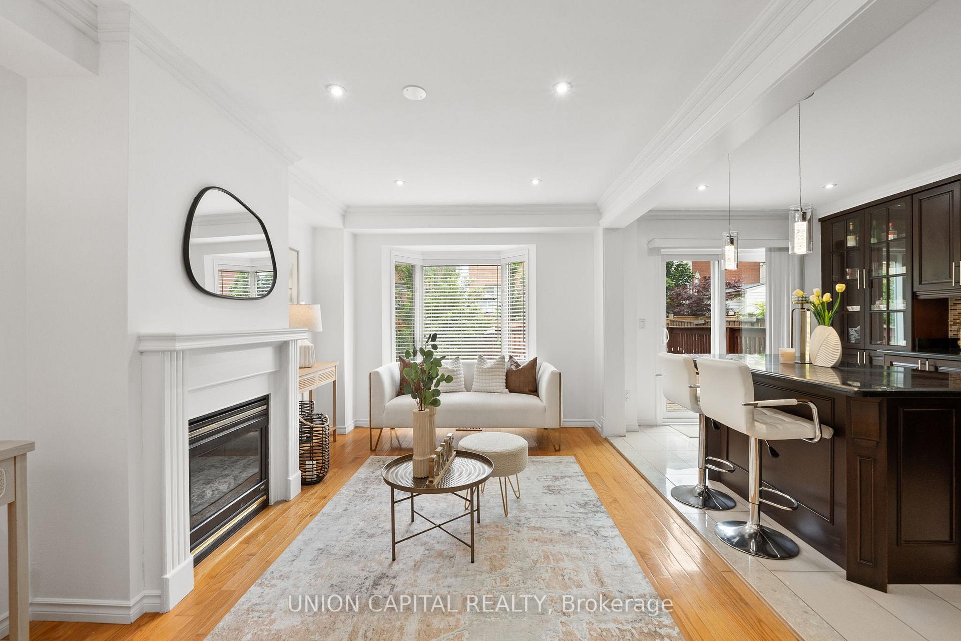 Photo 11 of 25 Milano Avenue, Vaughan, West Woodbridge — HOMEH