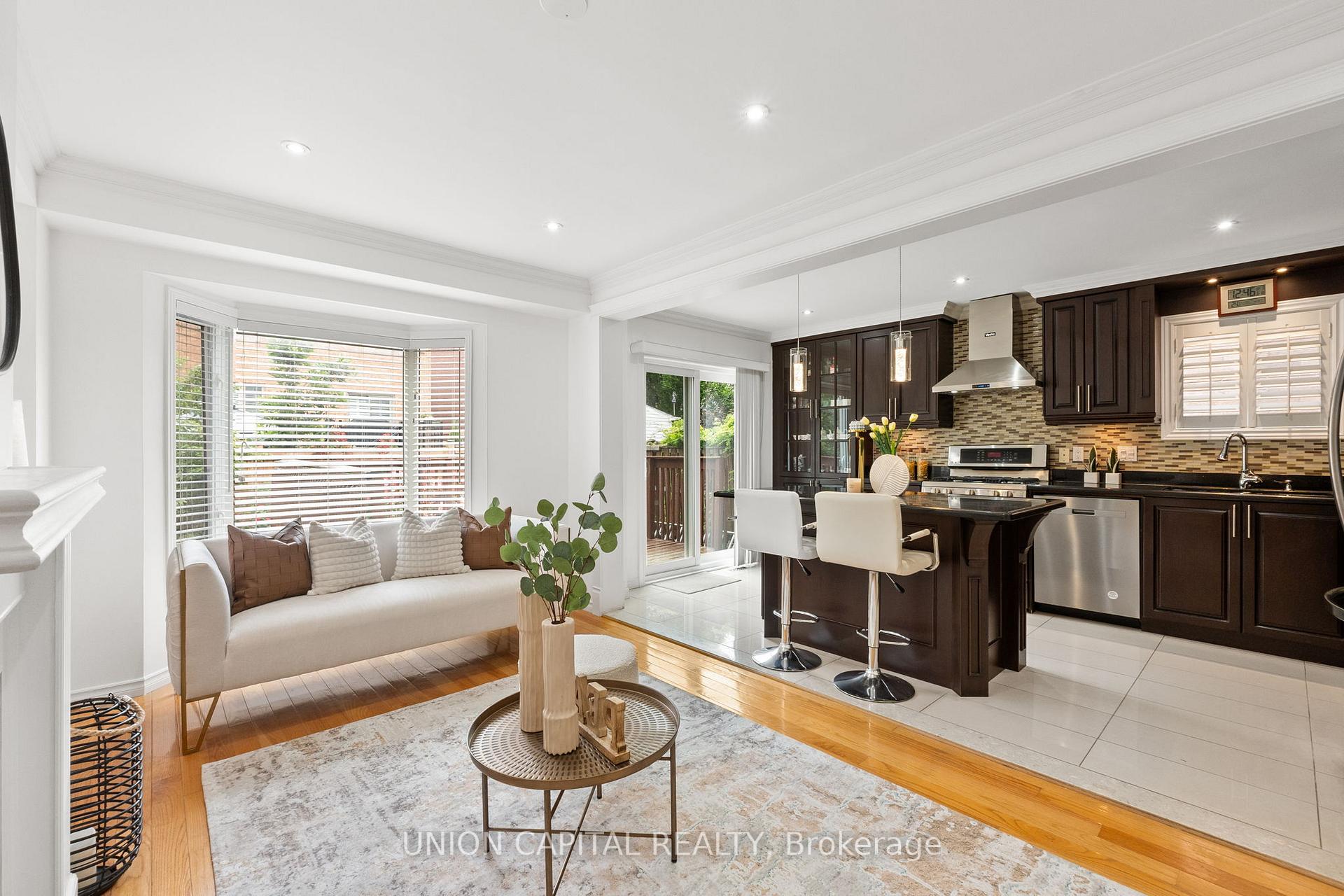 Photo 16 of 25 Milano Avenue, Vaughan, West Woodbridge — HOMEH