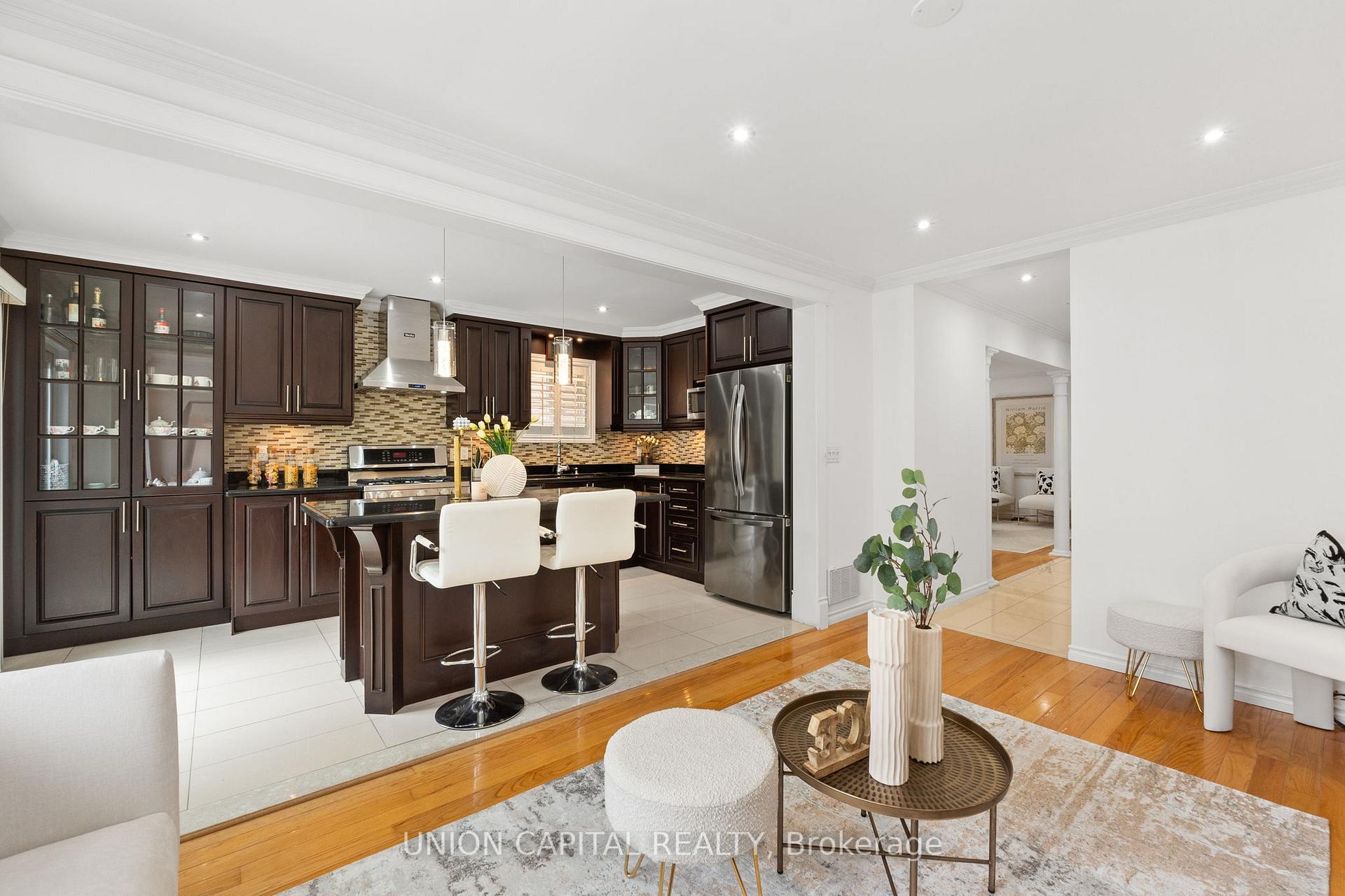 Photo 17 of 25 Milano Avenue, Vaughan, West Woodbridge — HOMEH