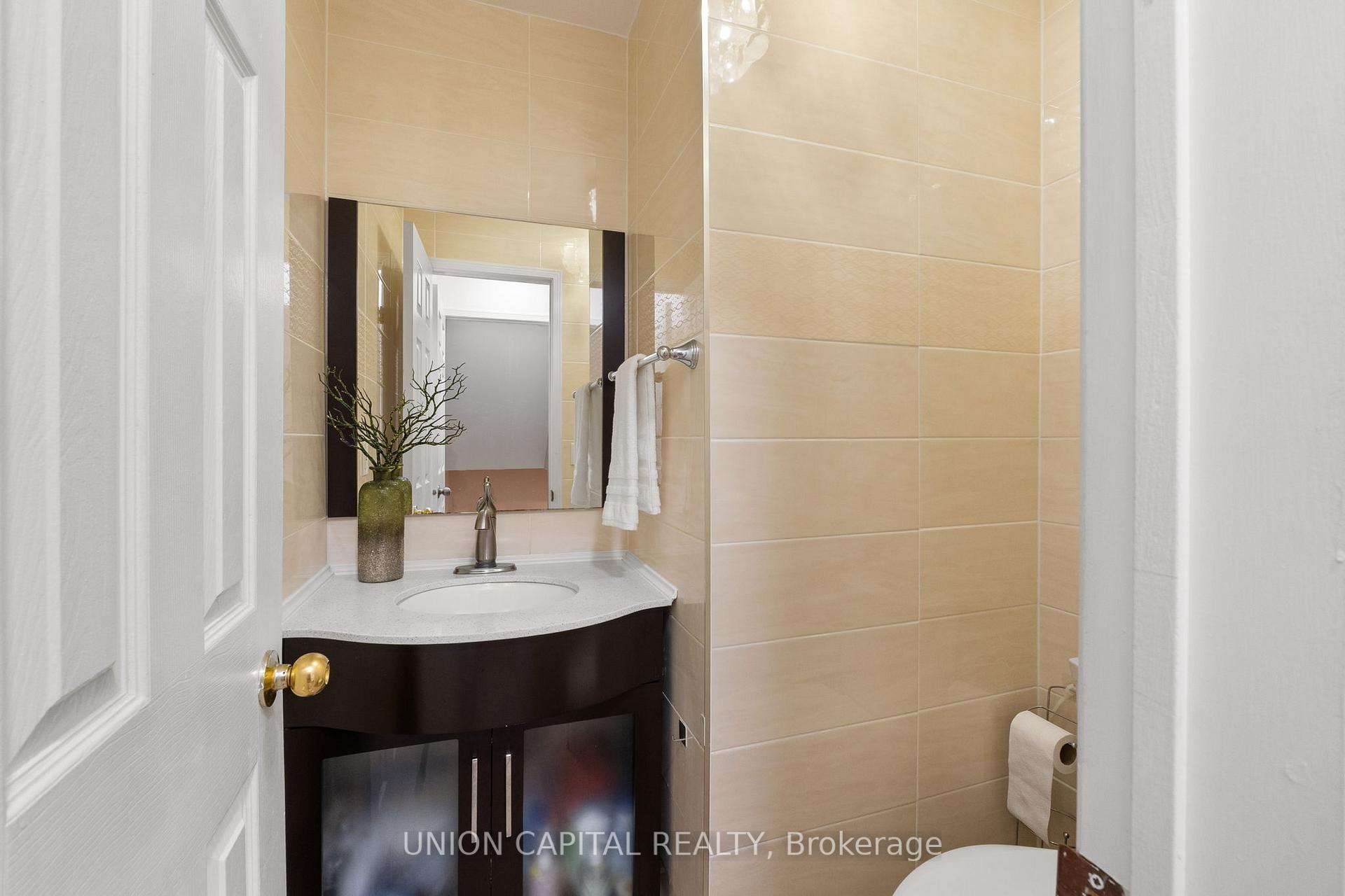 Photo 21 of 25 Milano Avenue, Vaughan, West Woodbridge — HOMEH