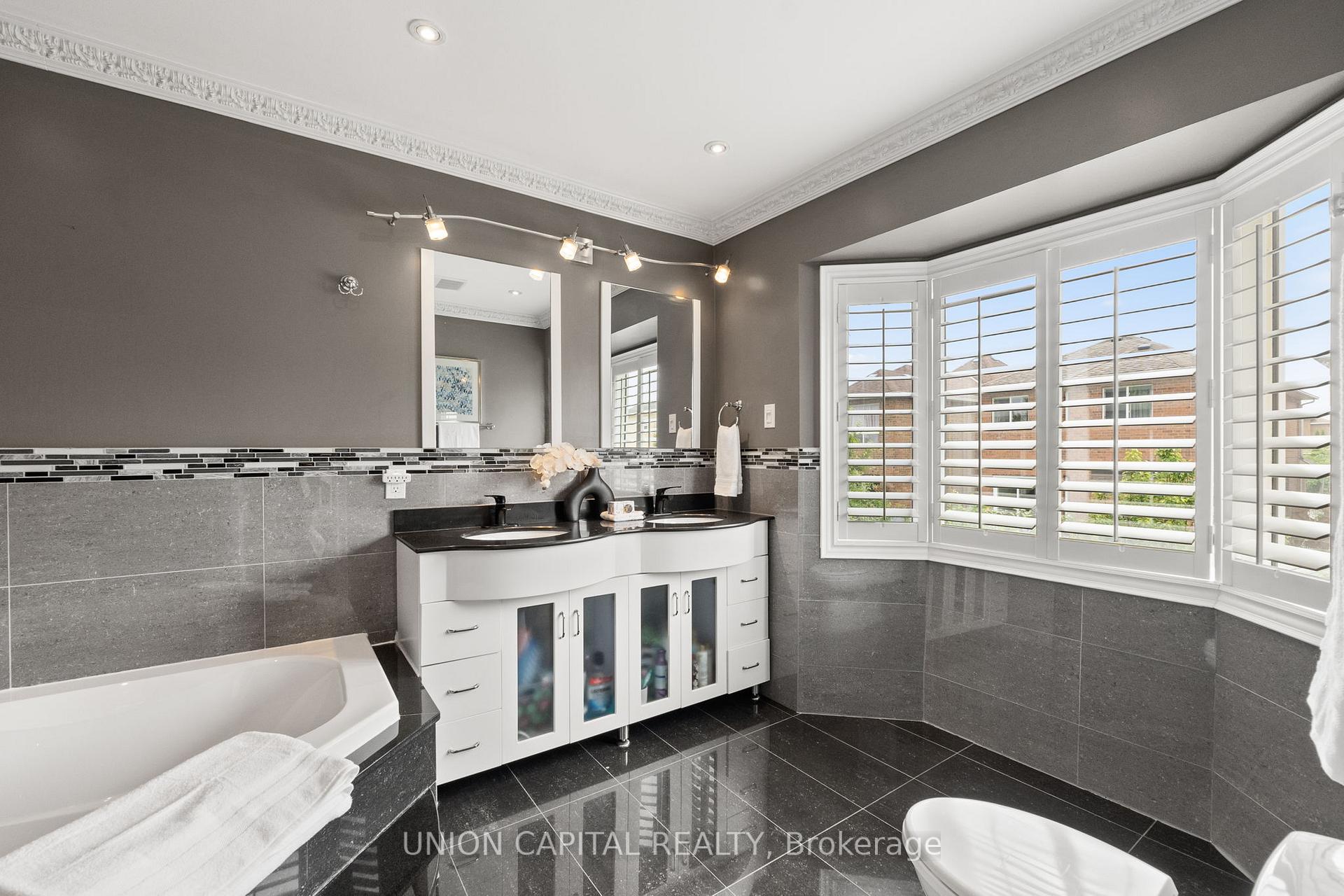 Photo 26 of 25 Milano Avenue, Vaughan, West Woodbridge — HOMEH