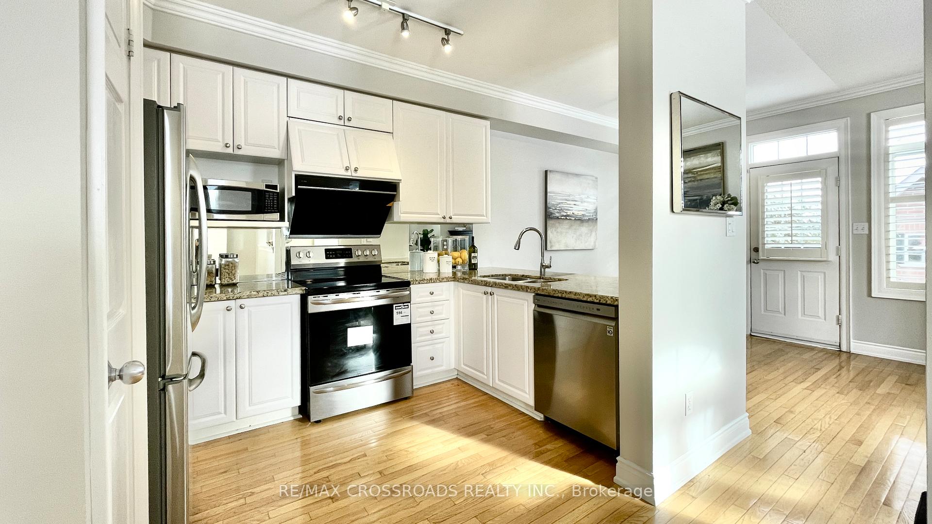 Photo 12 of 35 Dancer's Drive, Markham, Angus Glen — HOMEH