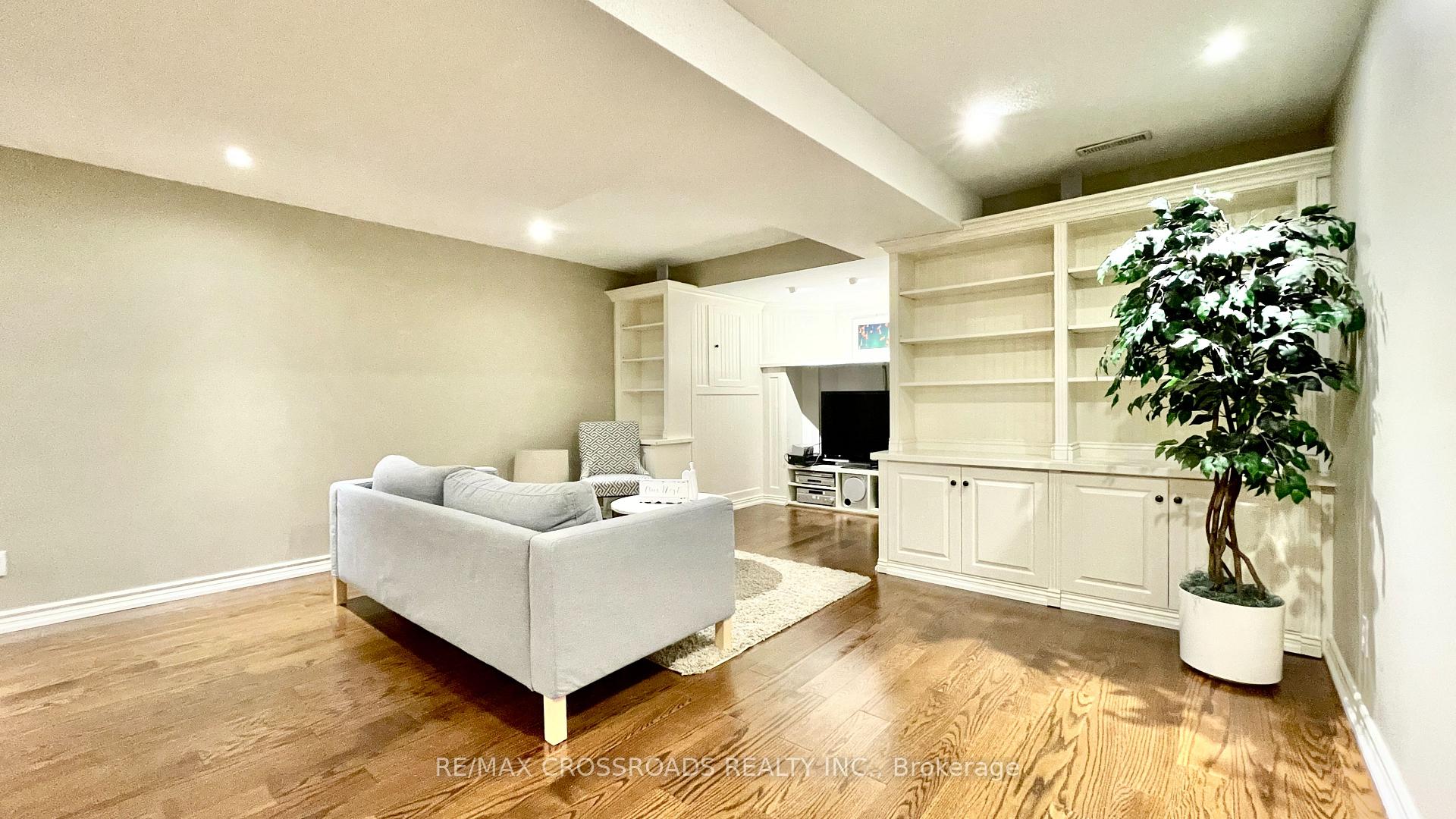 Photo 32 of 35 Dancer's Drive, Markham, Angus Glen — HOMEH