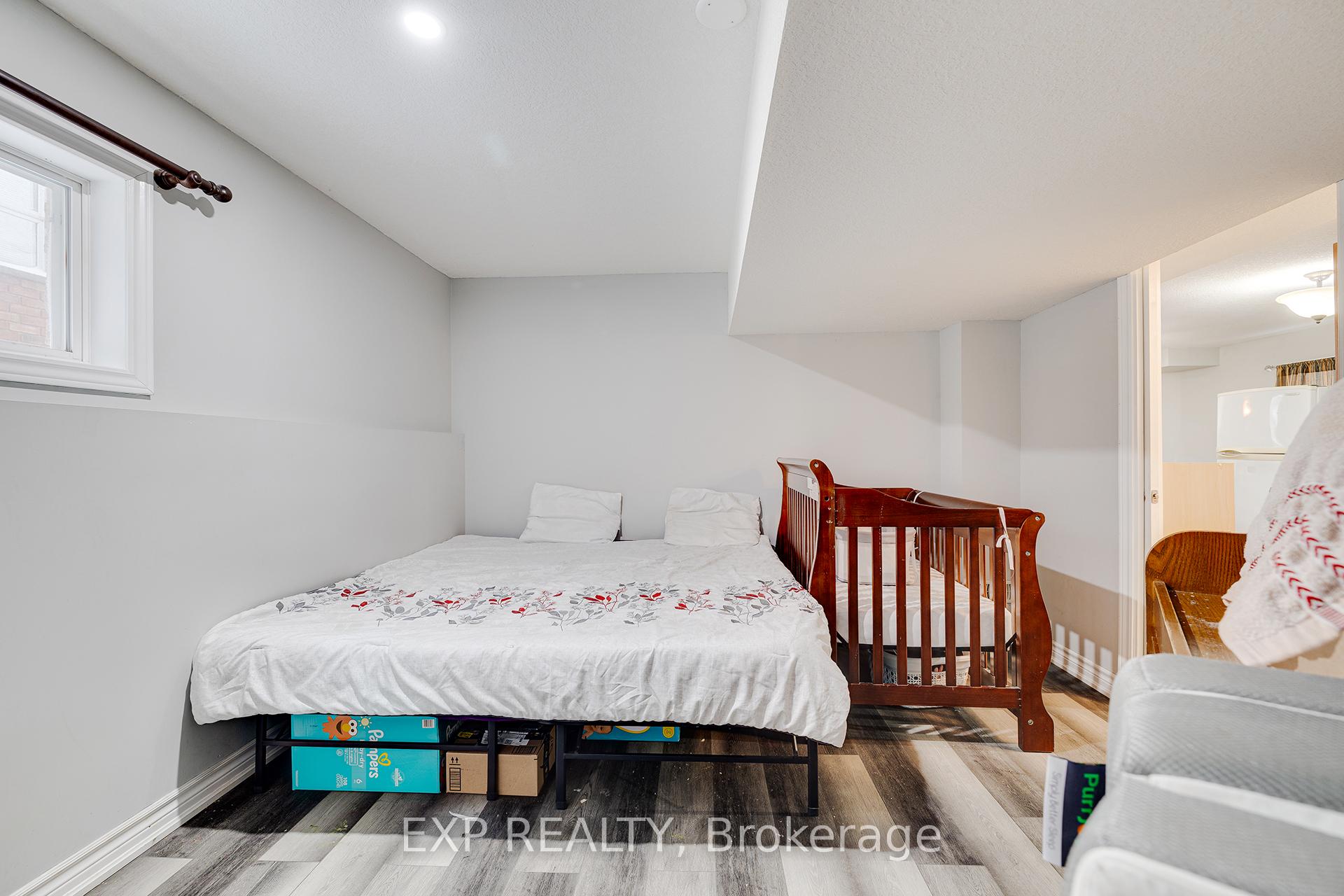 Photo 28 of 645 Interlaken Drive, Waterloo — HOMEH