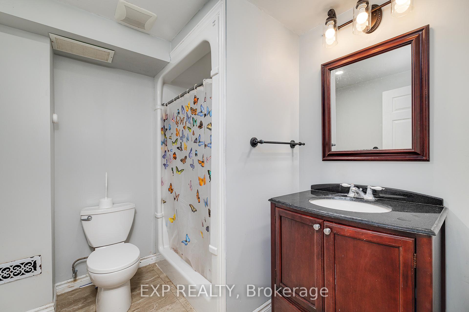 Photo 29 of 645 Interlaken Drive, Waterloo — HOMEH