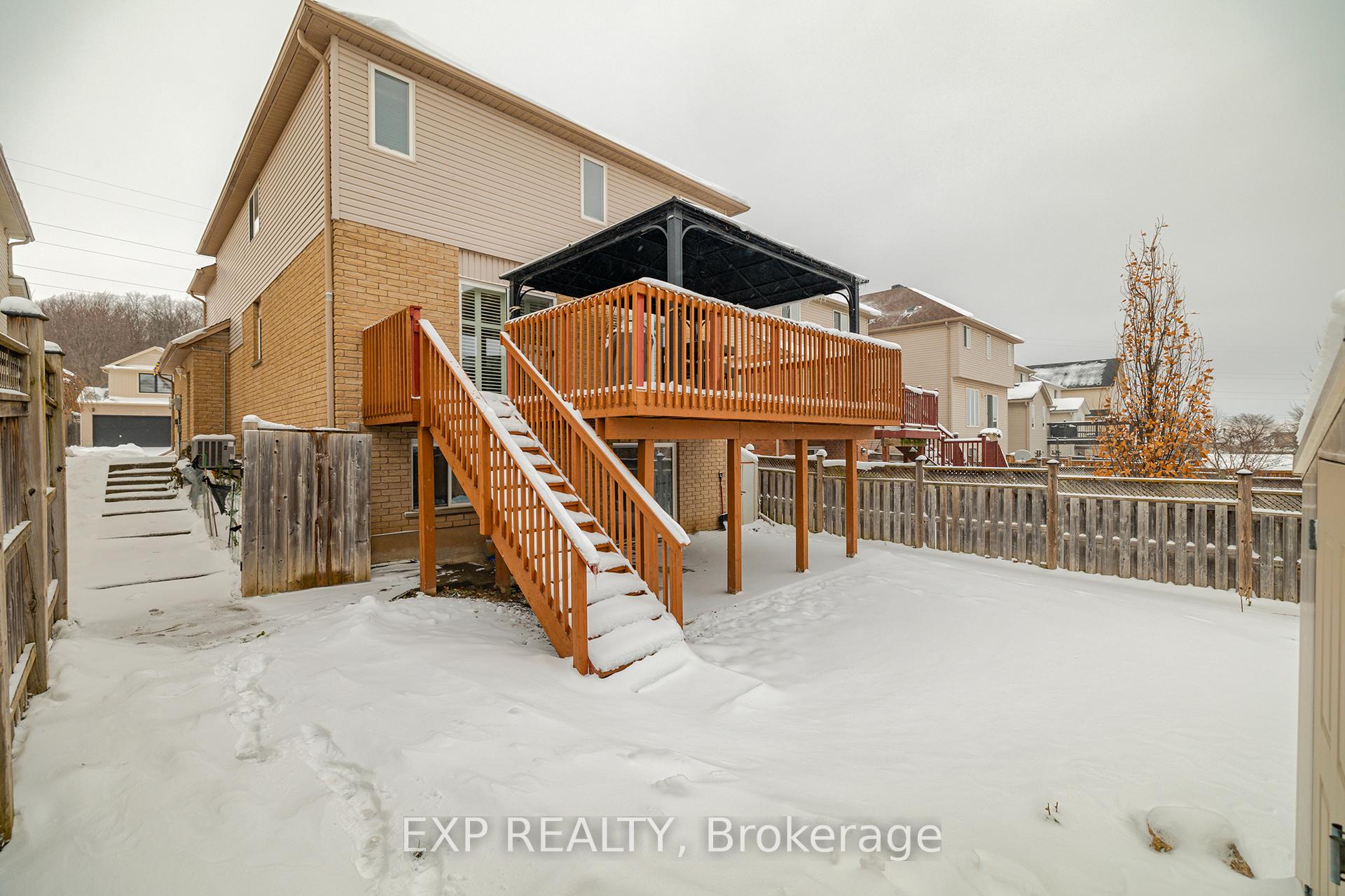 Photo 31 of 645 Interlaken Drive, Waterloo — HOMEH