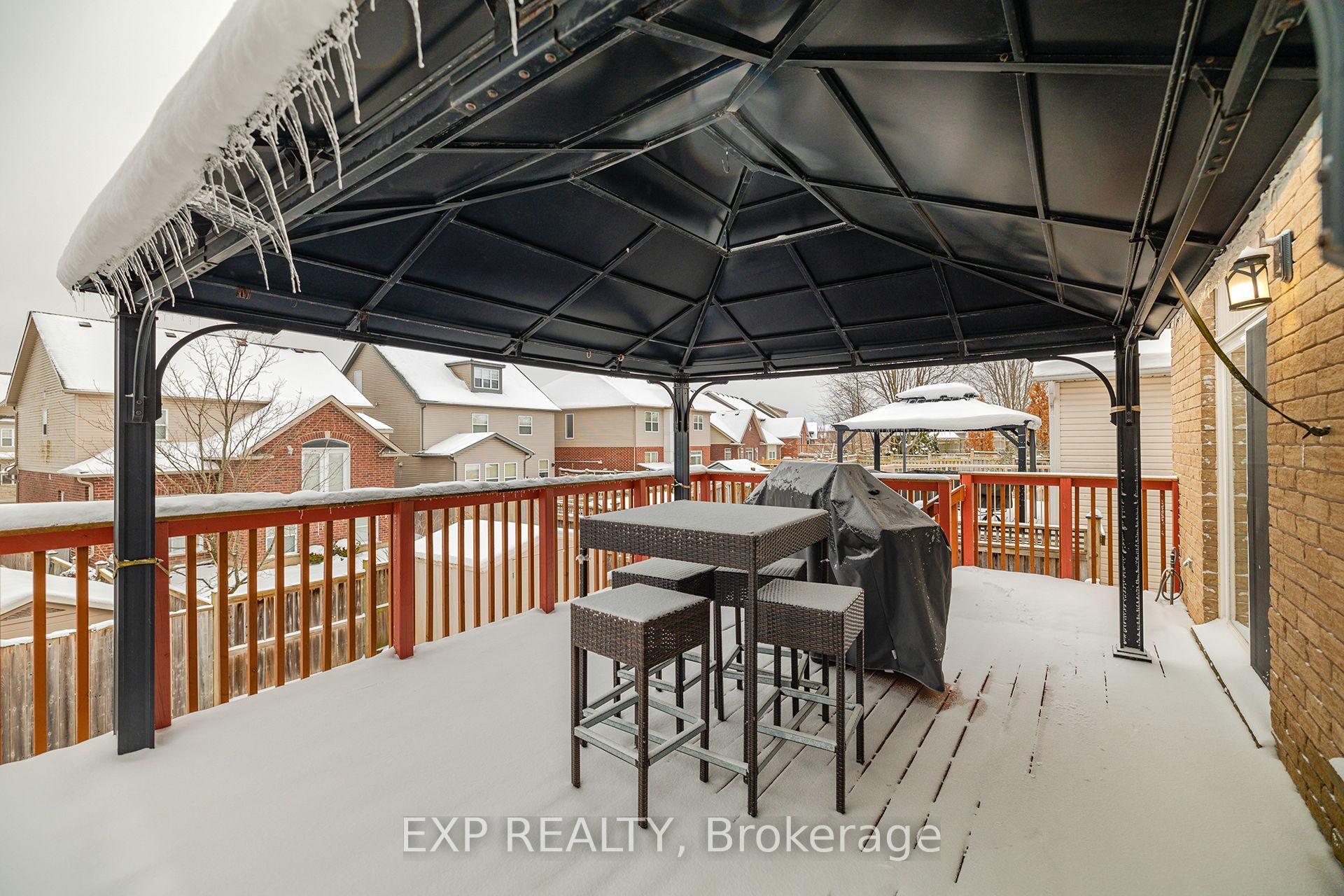 Photo 32 of 645 Interlaken Drive, Waterloo — HOMEH