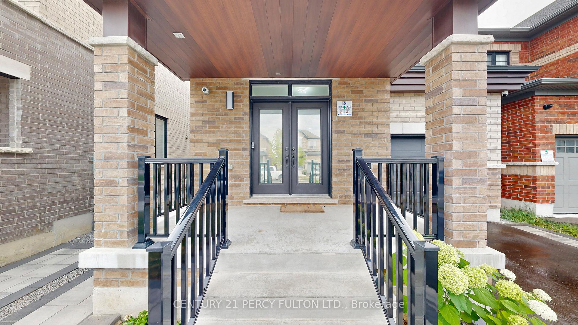Photo 2 of 40 Vickery Street, Whitby, Rural Whitby — HOMEH