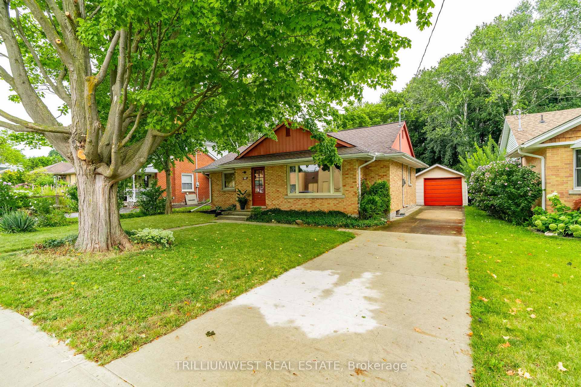 Photo 5 of 218 Alexandra Avenue, Waterloo — HOMEH