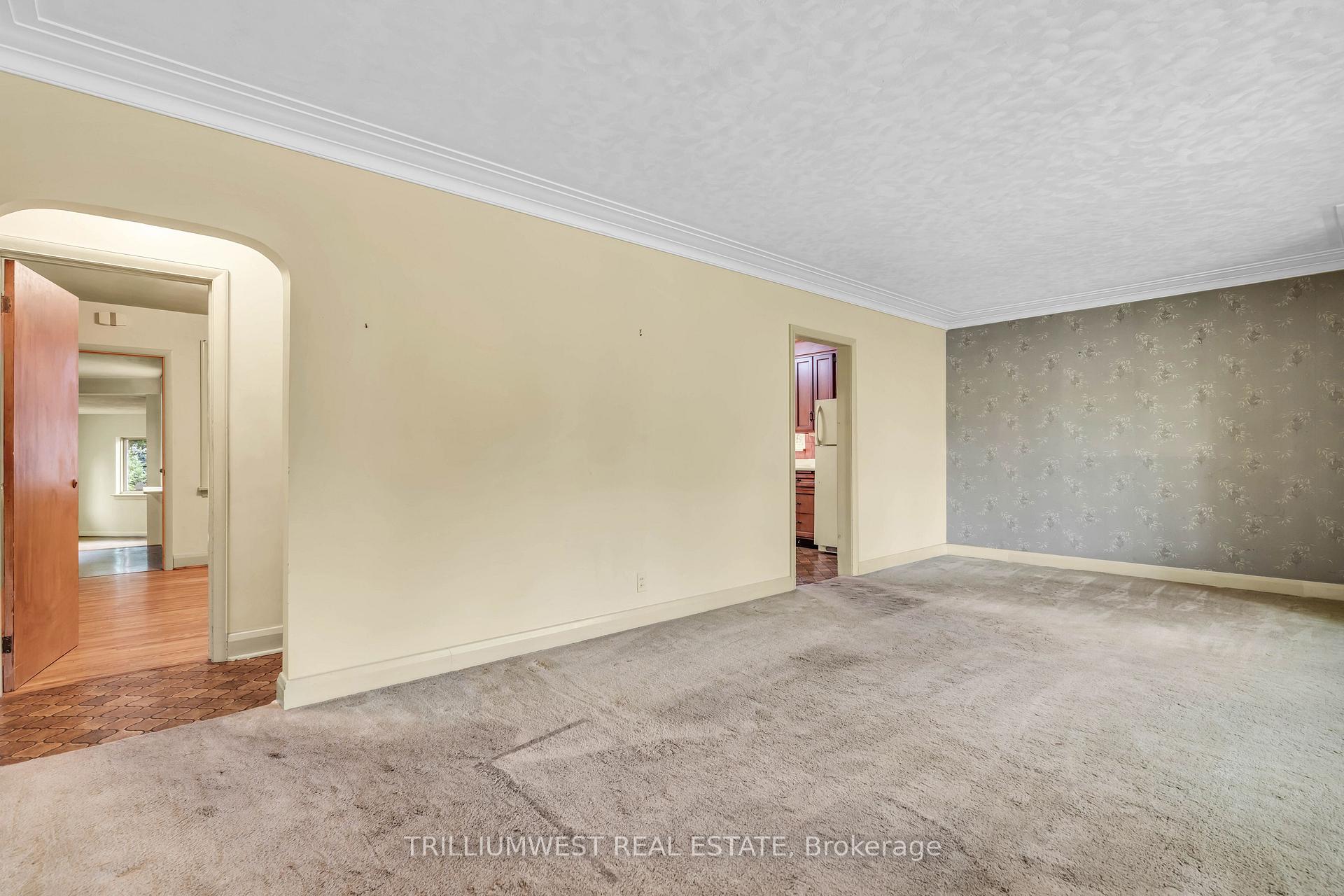 Photo 6 of 218 Alexandra Avenue, Waterloo — HOMEH