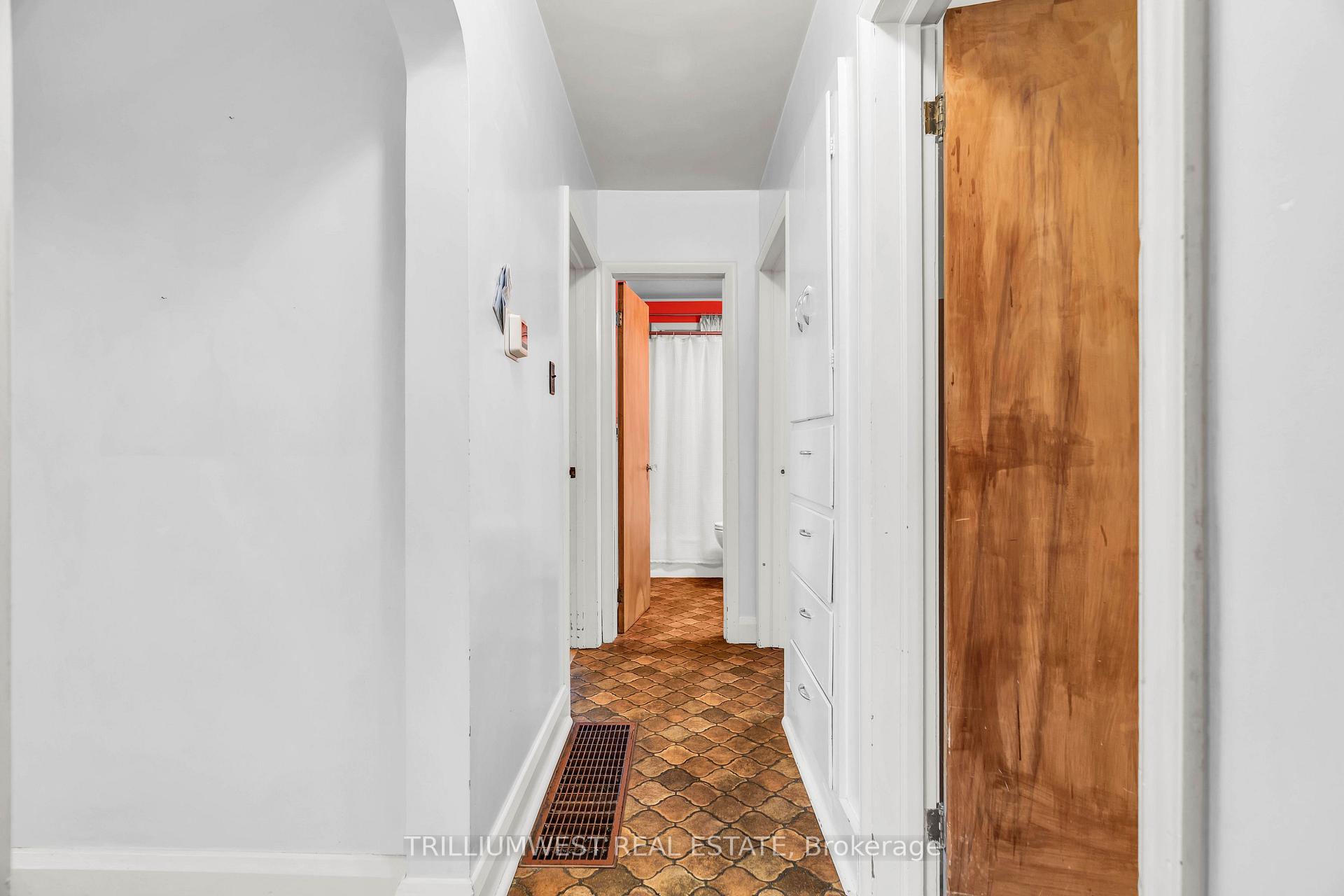 Photo 15 of 218 Alexandra Avenue, Waterloo — HOMEH