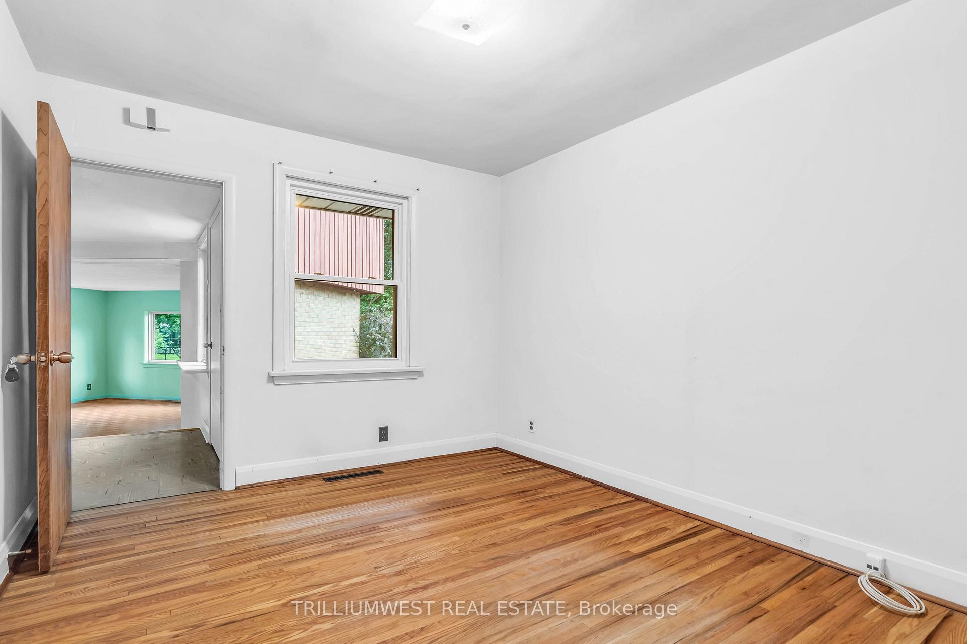 Photo 21 of 218 Alexandra Avenue, Waterloo — HOMEH