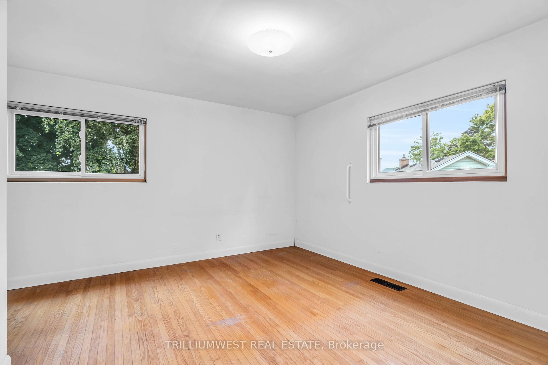 Photo 28 of 218 Alexandra Avenue, Waterloo — HOMEH