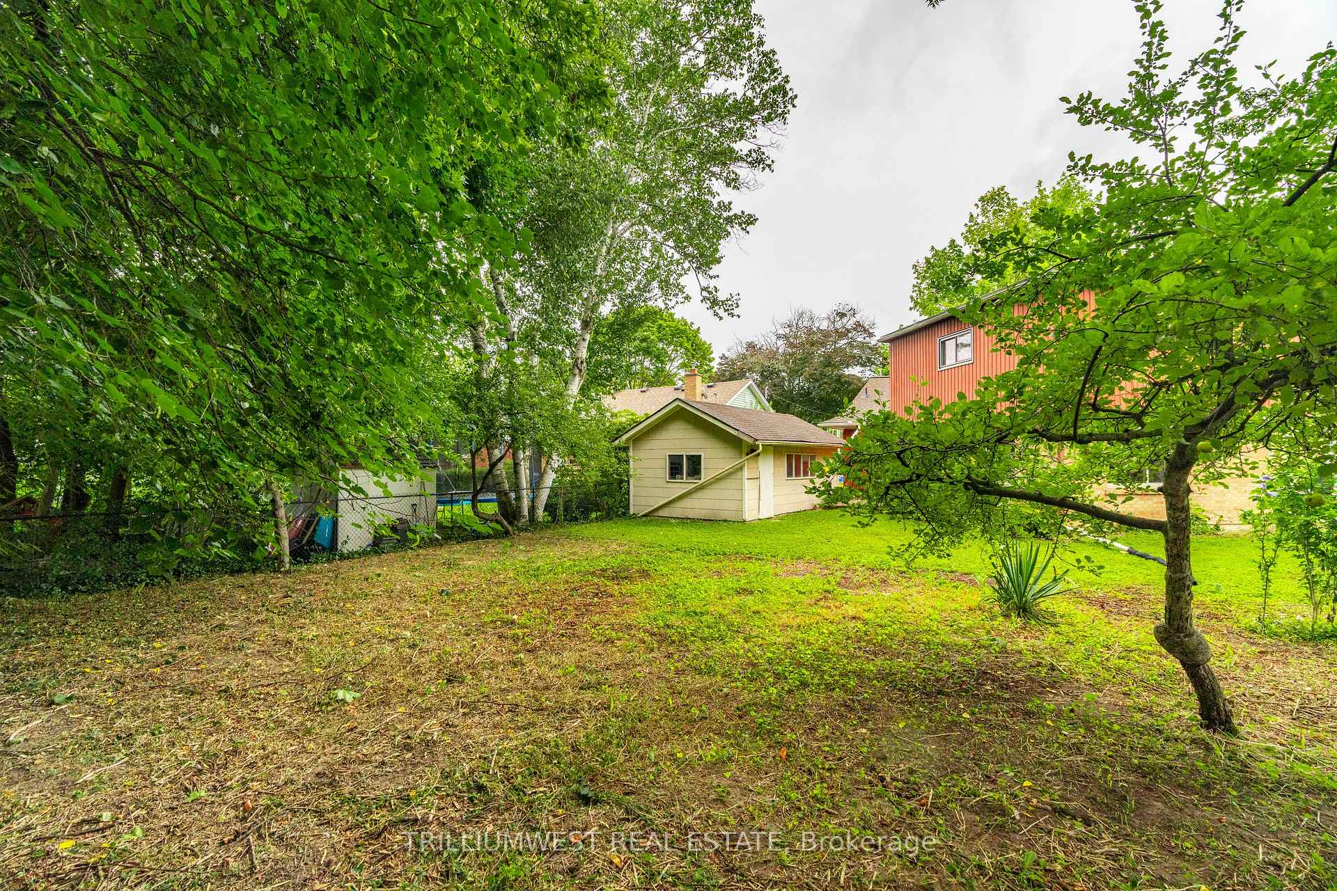 Photo 36 of 218 Alexandra Avenue, Waterloo — HOMEH