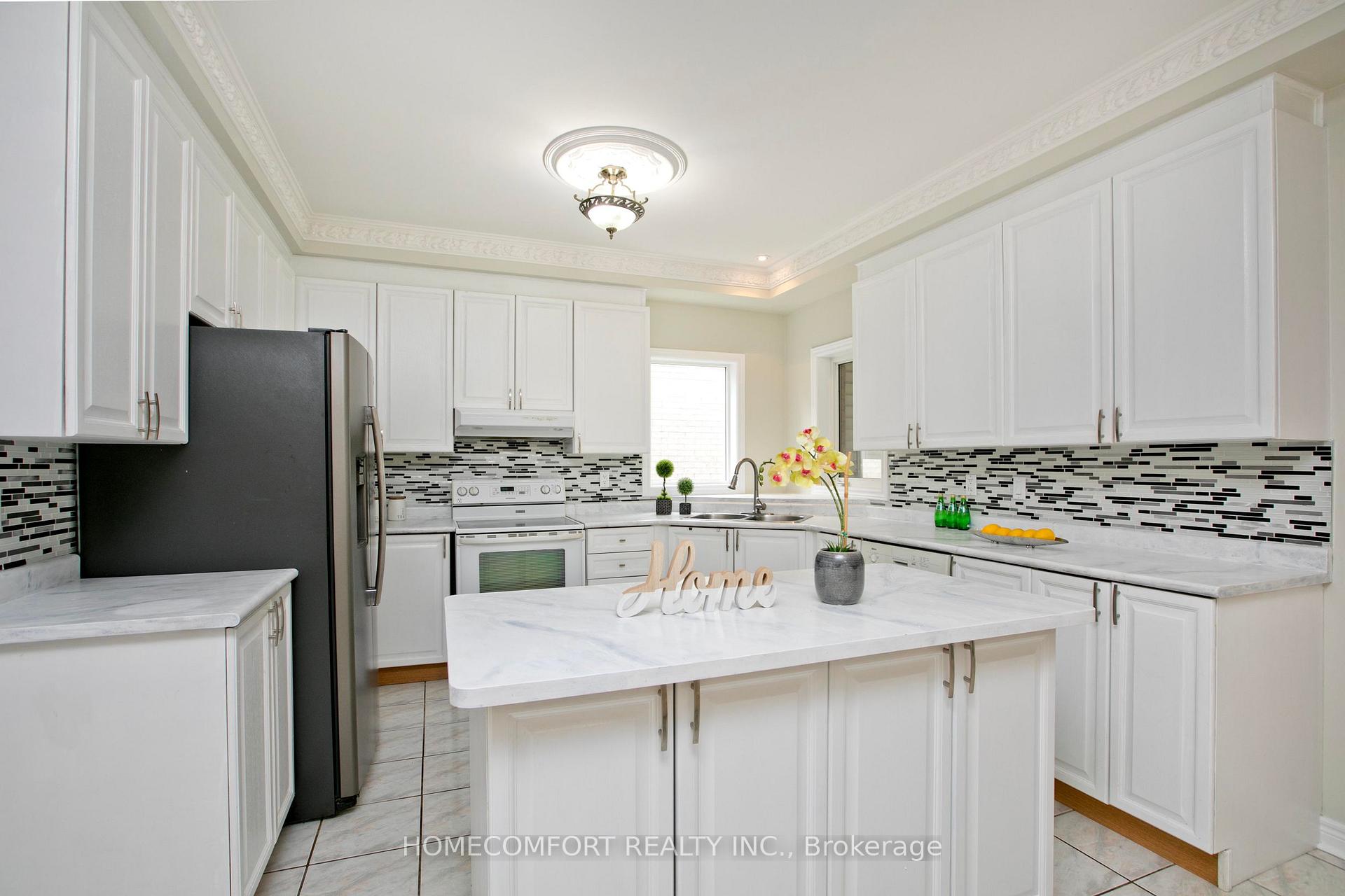 Photo 11 of 182 Siderno Crescent, Vaughan, East Woodbridge — HOMEH