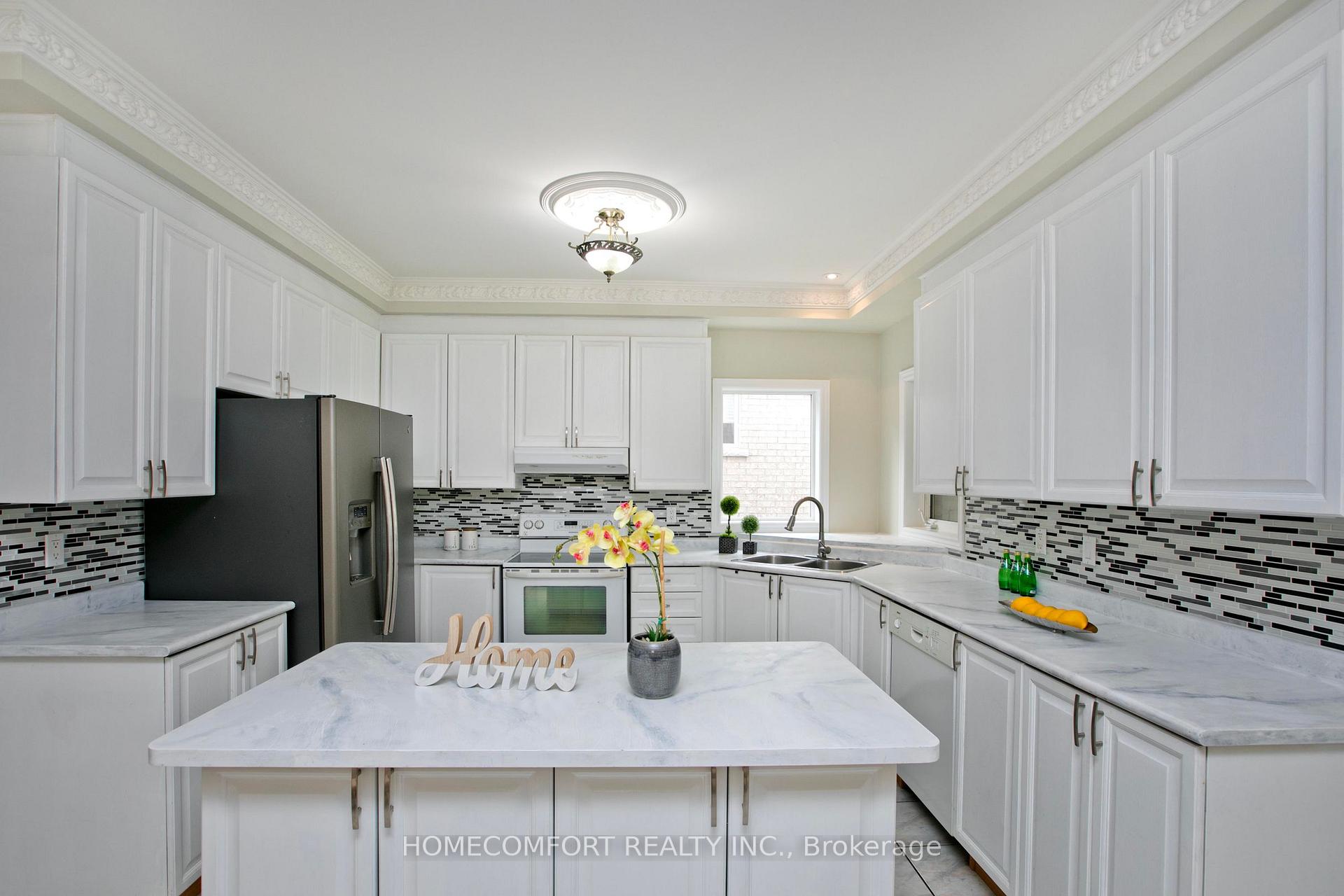 Photo 12 of 182 Siderno Crescent, Vaughan, East Woodbridge — HOMEH