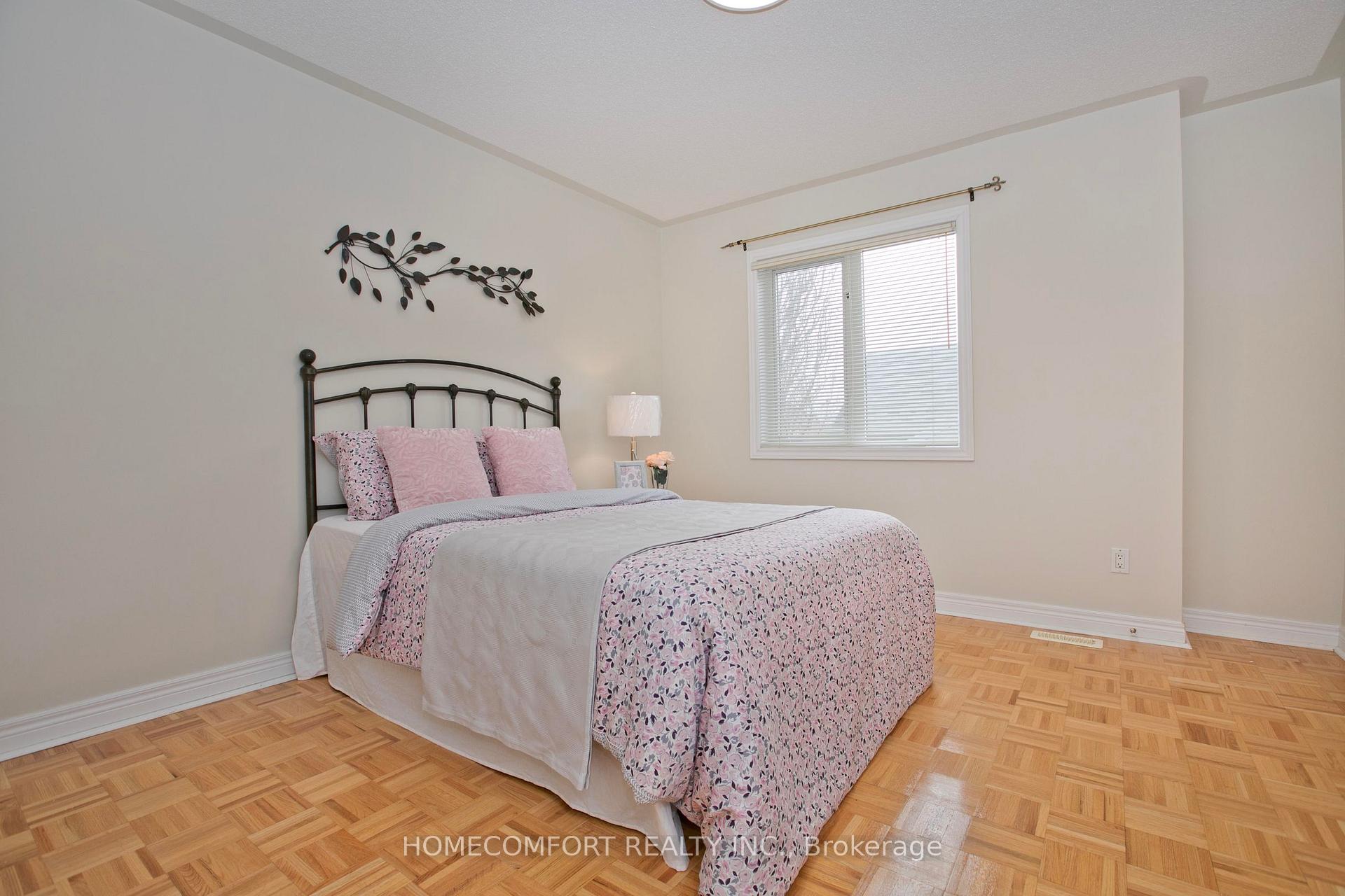 Photo 25 of 182 Siderno Crescent, Vaughan, East Woodbridge — HOMEH