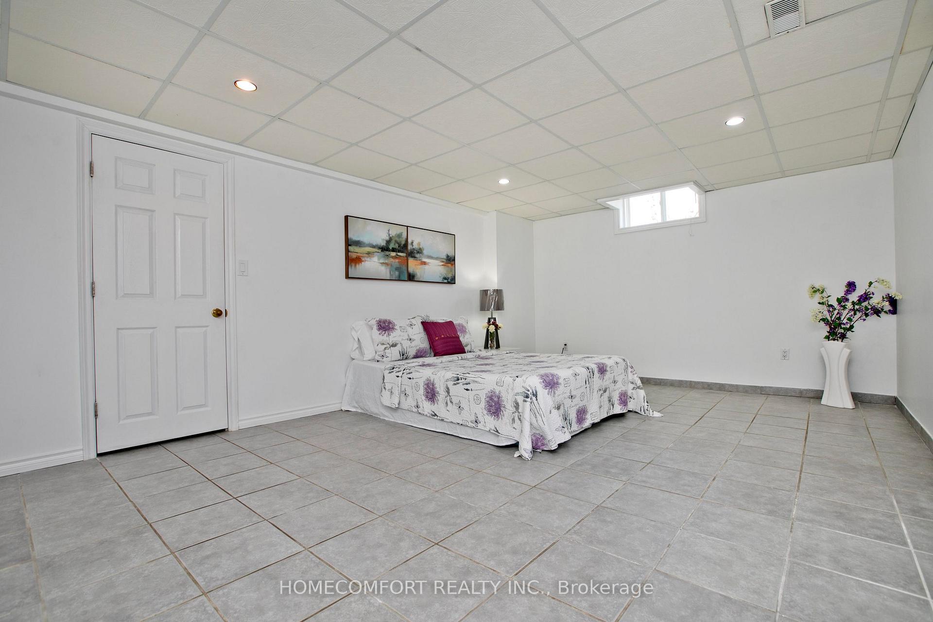 Photo 33 of 182 Siderno Crescent, Vaughan, East Woodbridge — HOMEH