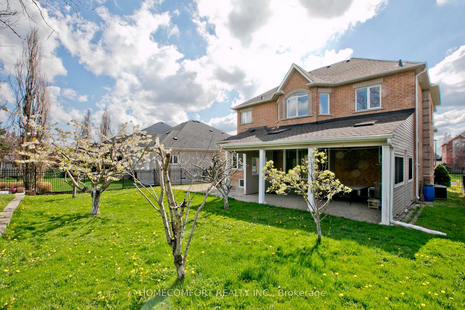 Photo 37 of 182 Siderno Crescent, Vaughan, East Woodbridge — HOMEH