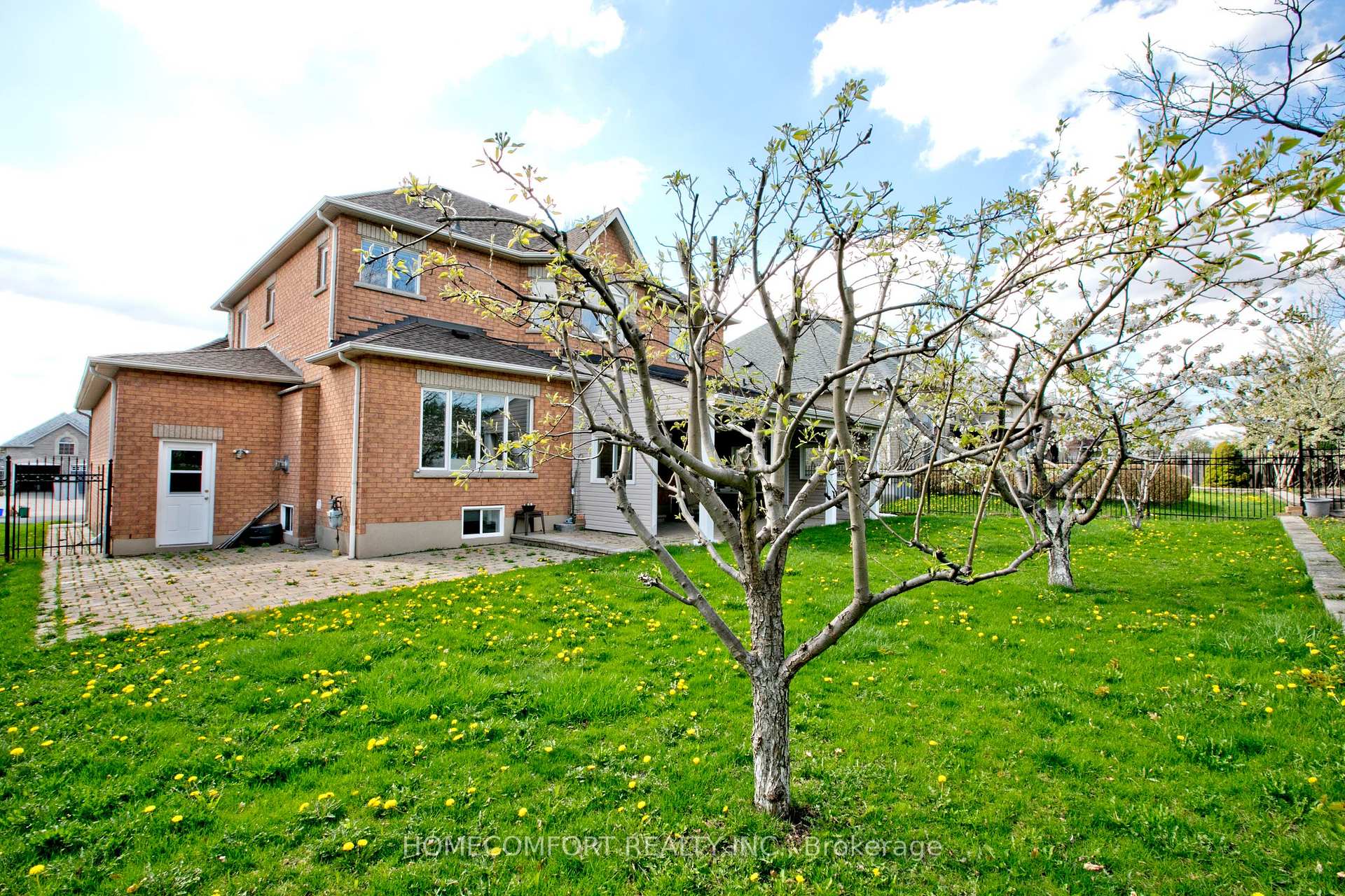 Photo 38 of 182 Siderno Crescent, Vaughan, East Woodbridge — HOMEH