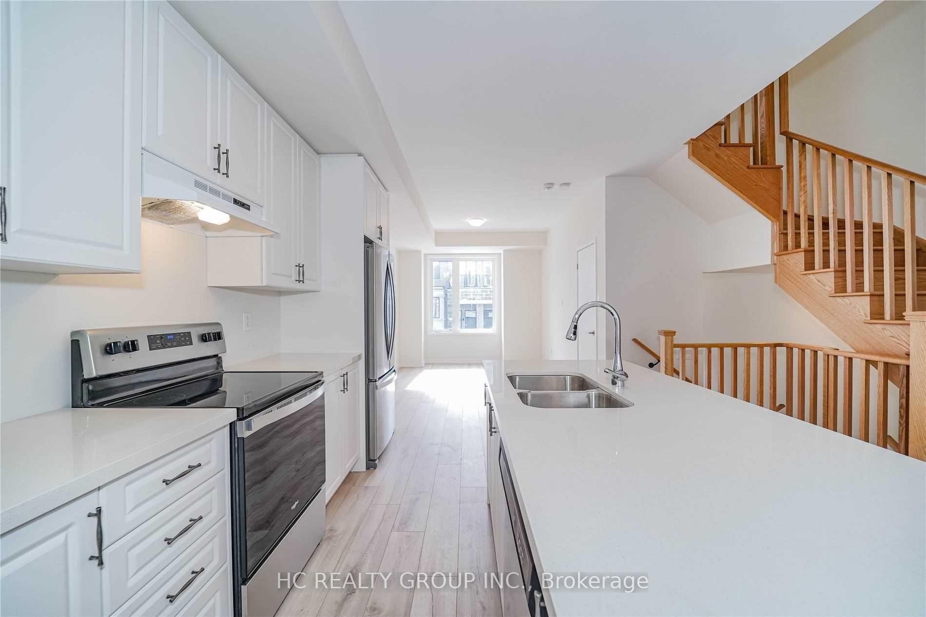 Photo 12 of 132 Rattenbury Road, Vaughan, Patterson — HOMEH