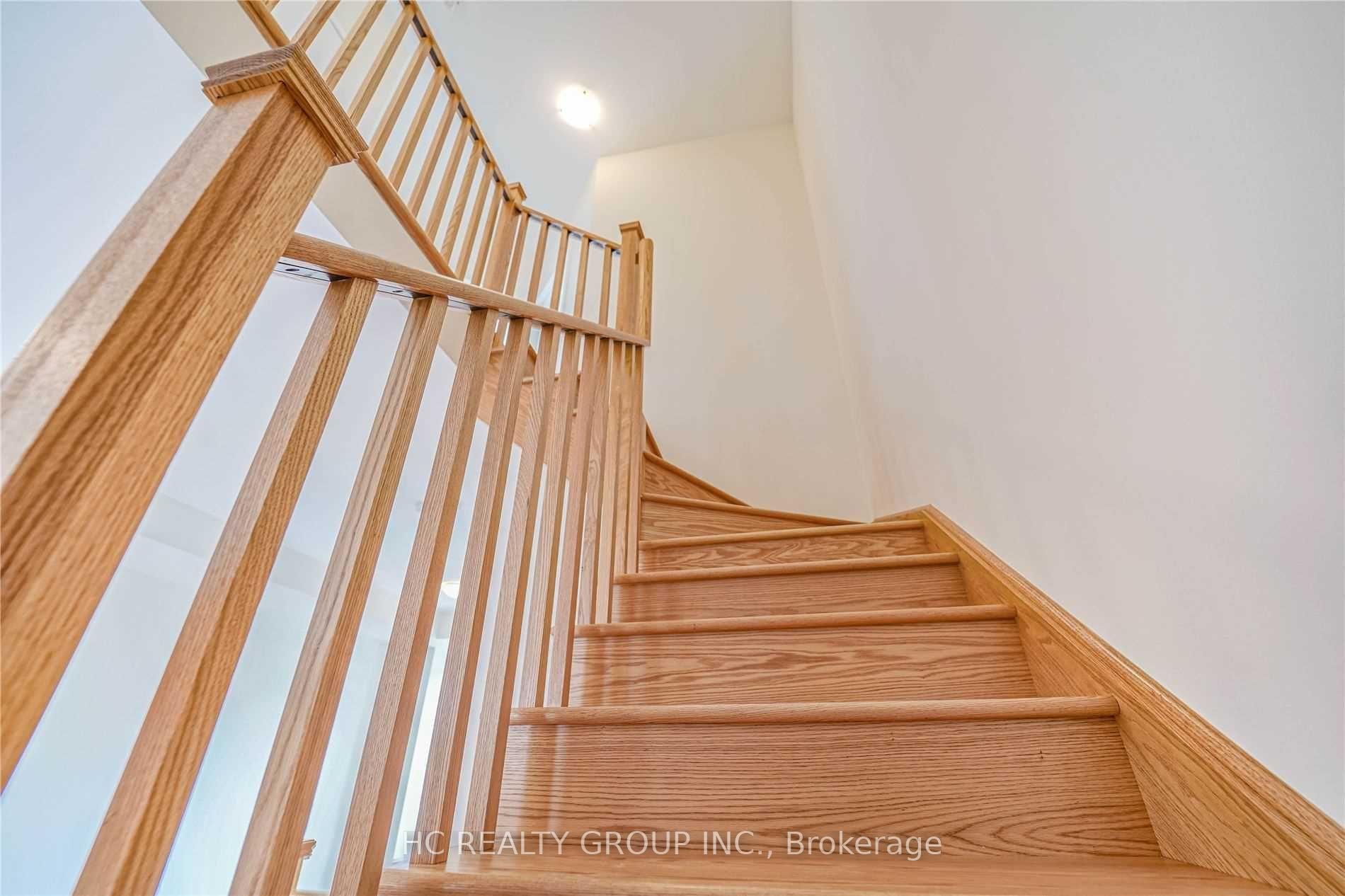 Photo 19 of 132 Rattenbury Road, Vaughan, Patterson — HOMEH
