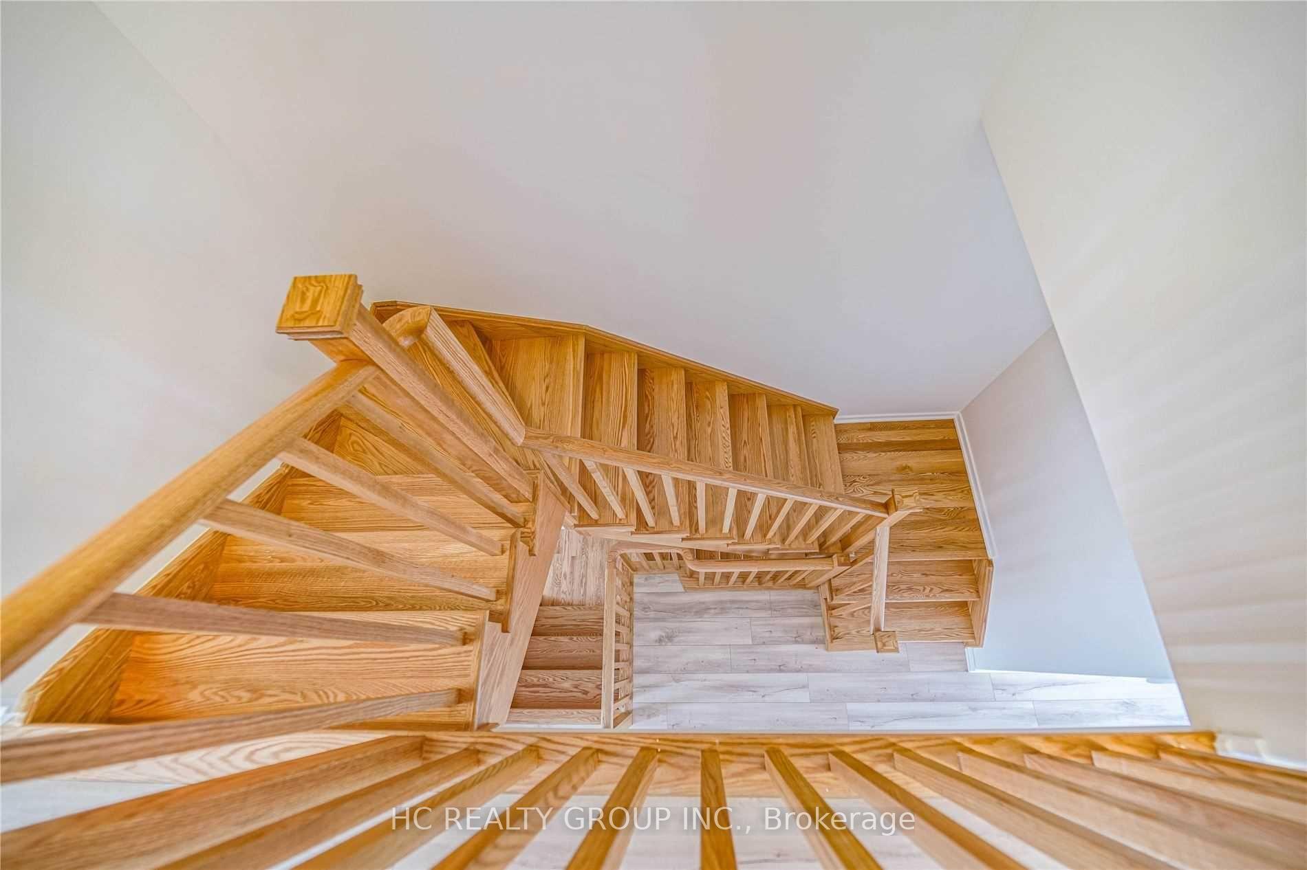 Photo 20 of 132 Rattenbury Road, Vaughan, Patterson — HOMEH