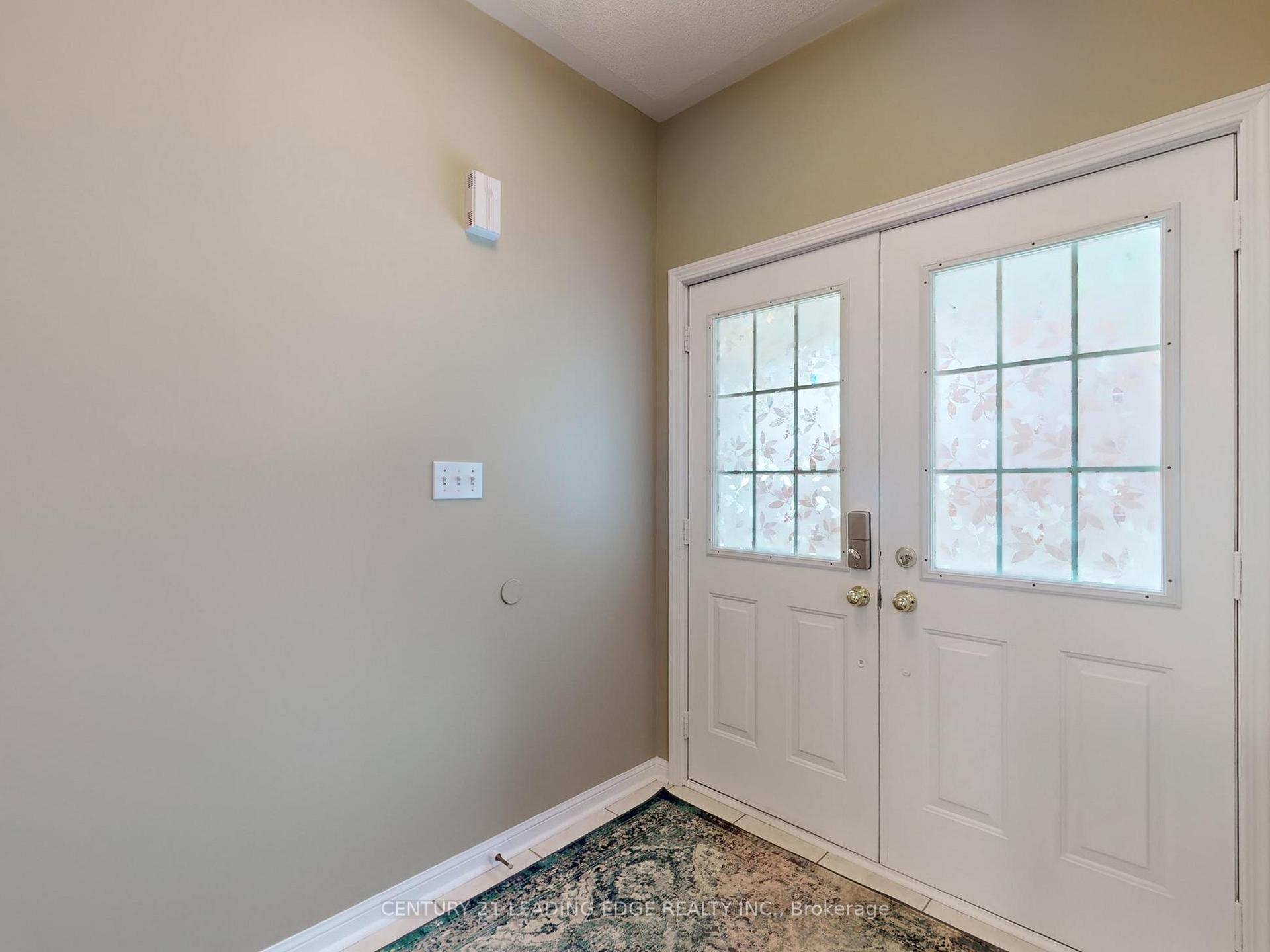 Photo 8 of 47 Thames Drive, Whitby, Rolling Acres — HOMEH
