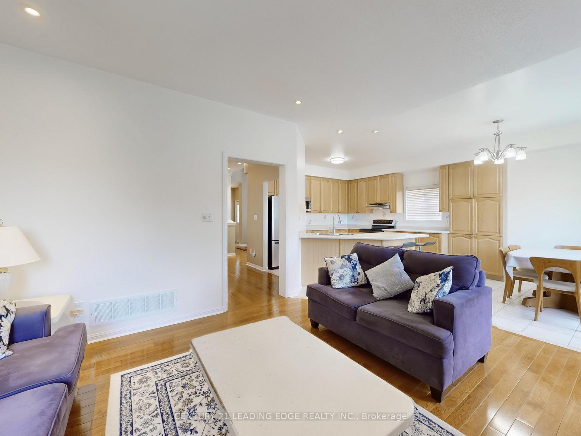 Photo 15 of 47 Thames Drive, Whitby, Rolling Acres — HOMEH
