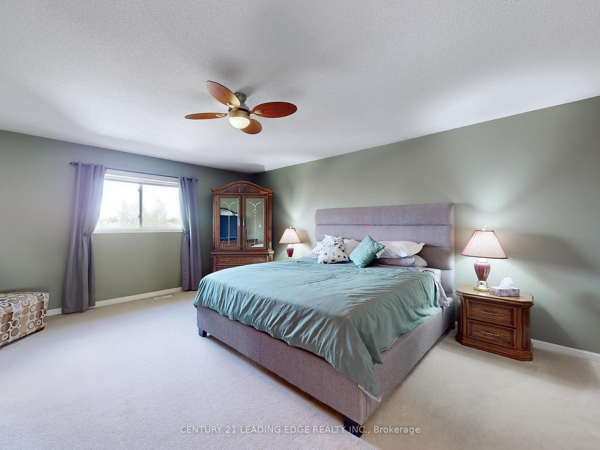 Photo 24 of 47 Thames Drive, Whitby, Rolling Acres — HOMEH