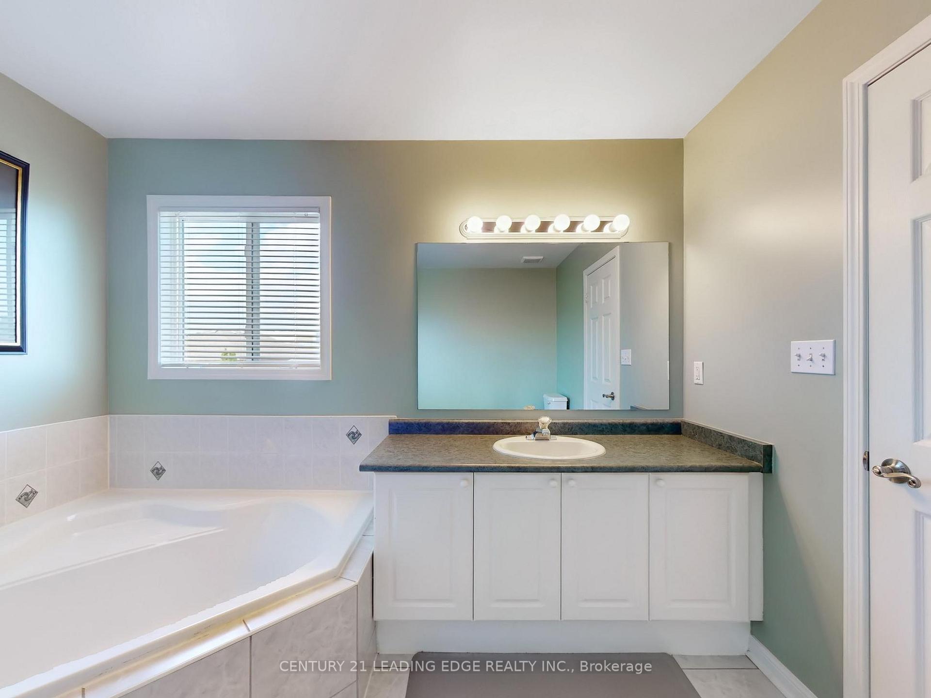 Photo 27 of 47 Thames Drive, Whitby, Rolling Acres — HOMEH