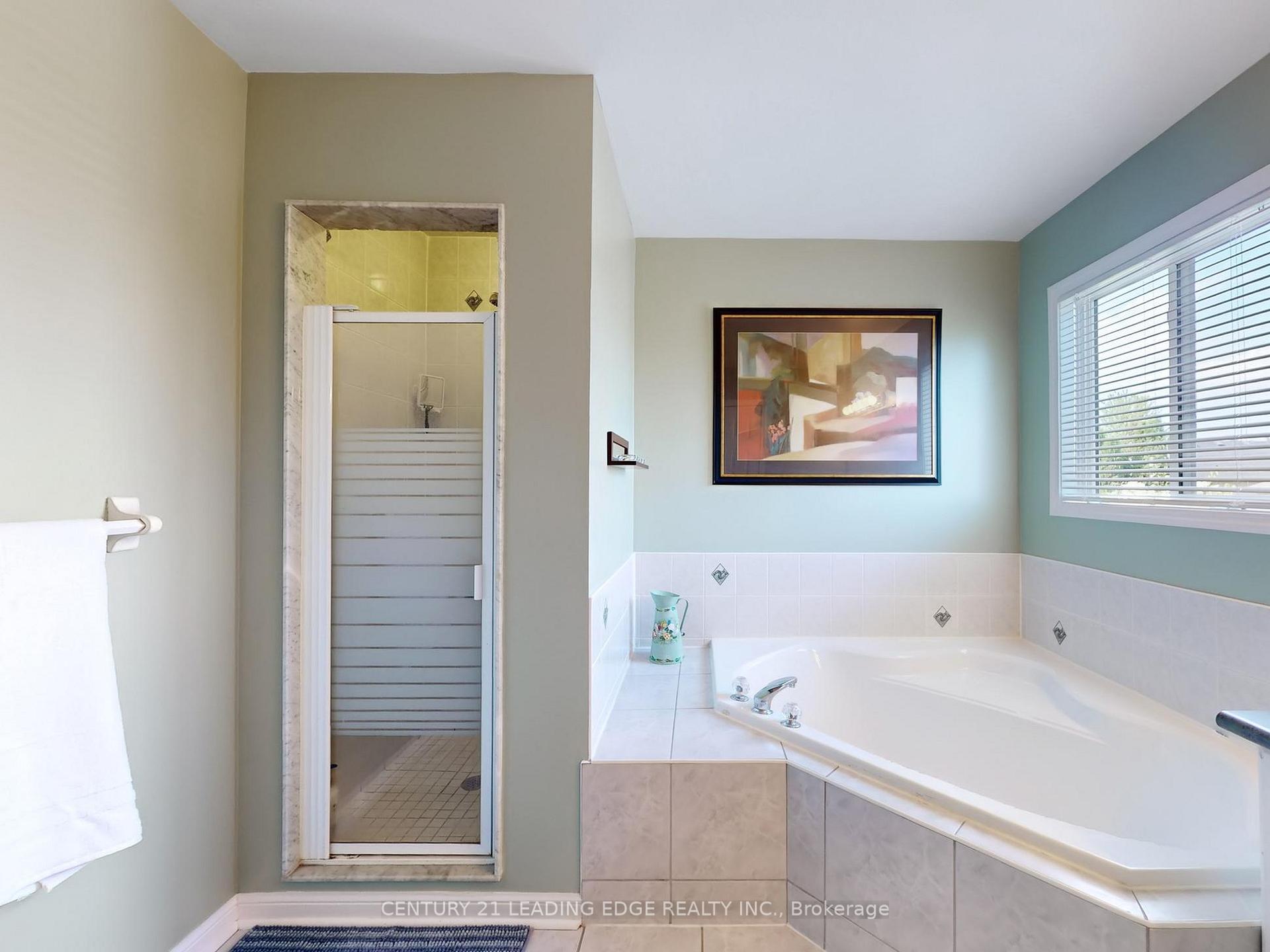 Photo 28 of 47 Thames Drive, Whitby, Rolling Acres — HOMEH